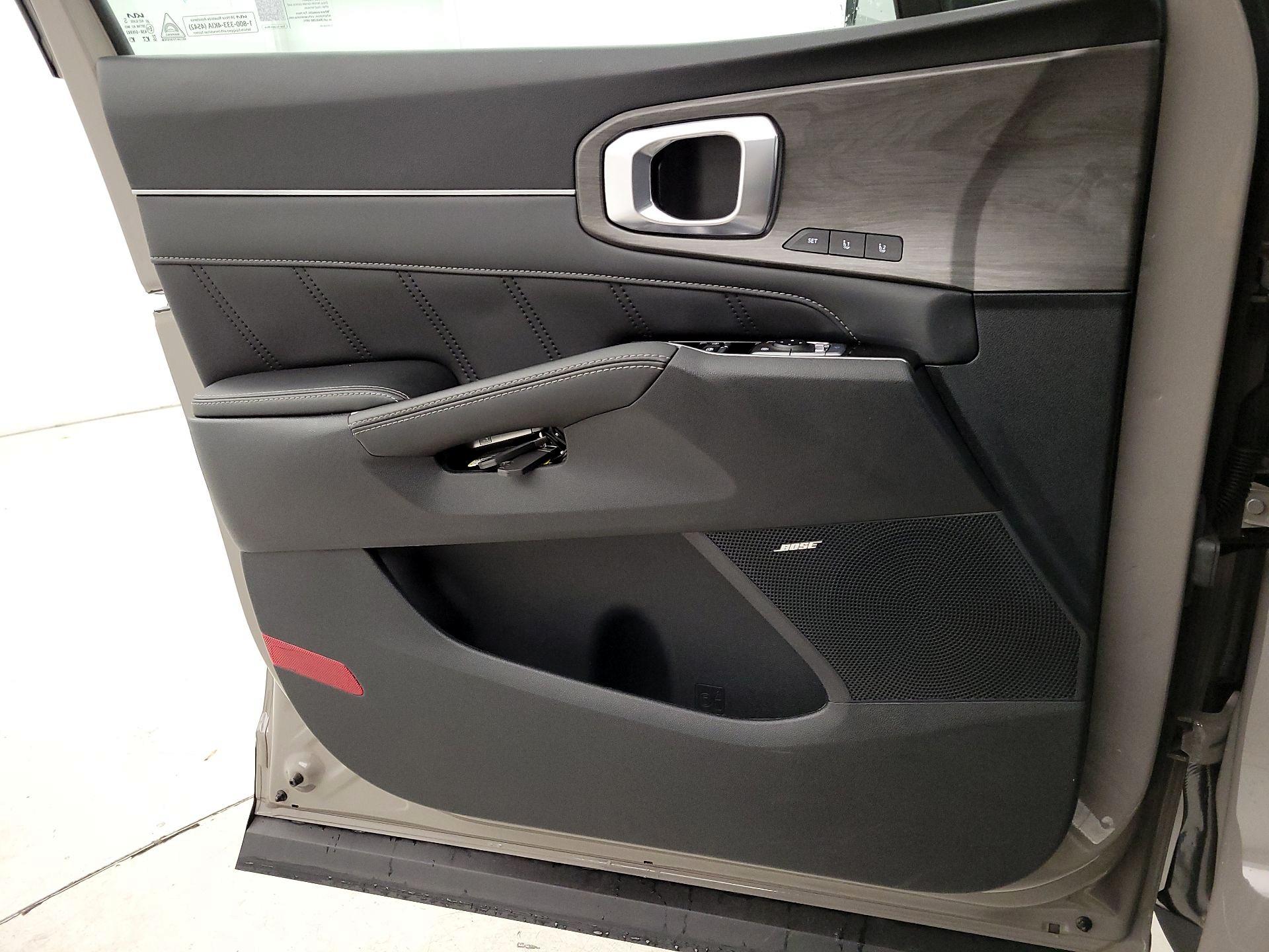 Thumbnail: 2025 Kia Sorento - 12