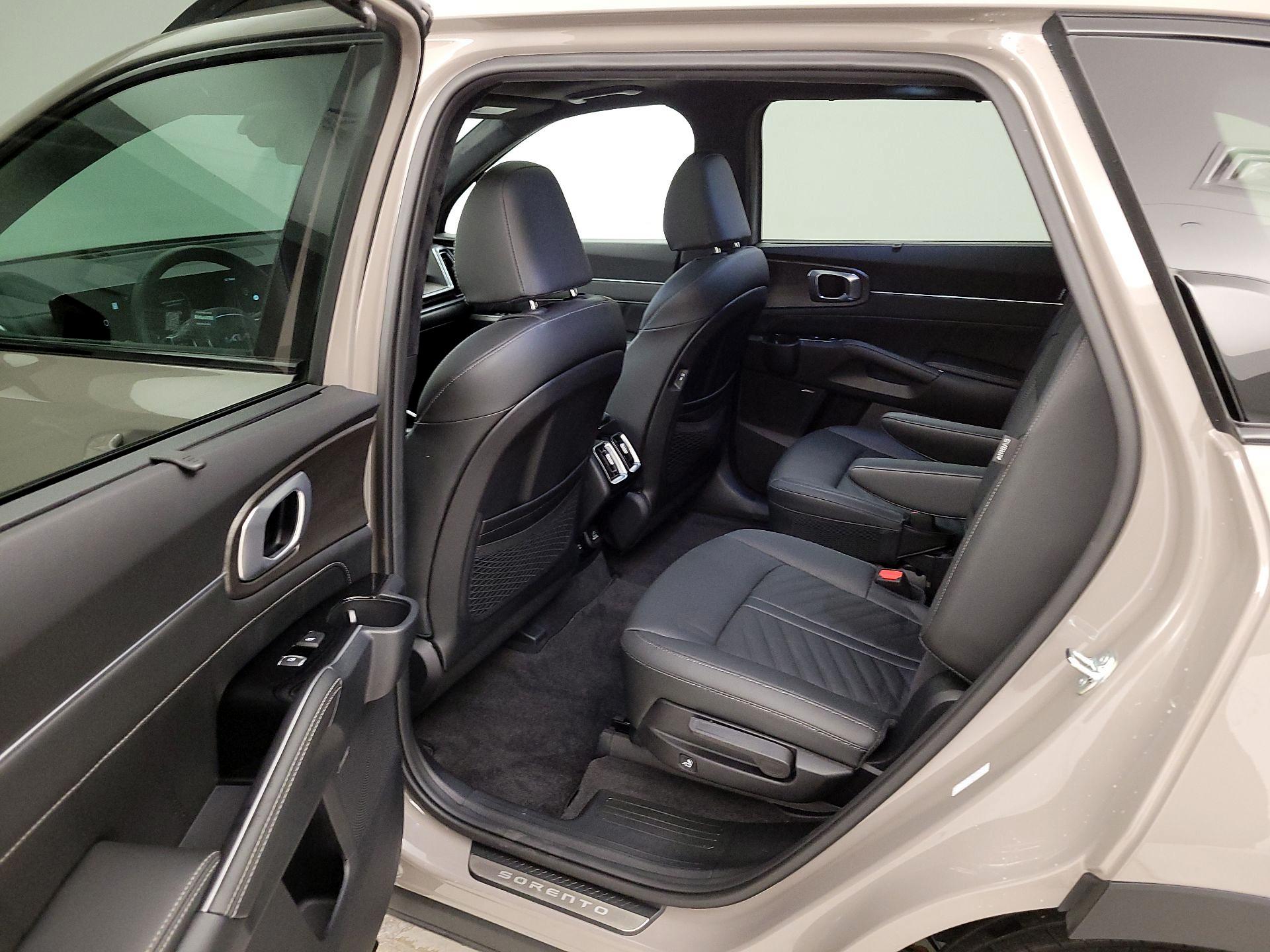 Thumbnail: 2025 Kia Sorento - 20