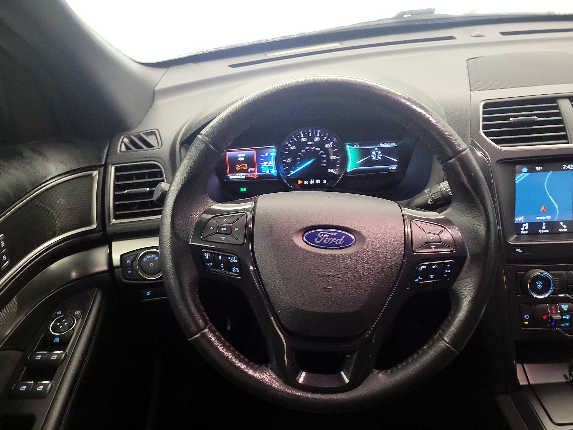 Thumbnail: 2018 Ford Explorer - 10