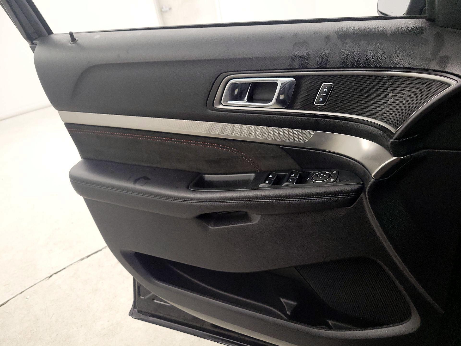 Thumbnail: 2018 Ford Explorer - 12