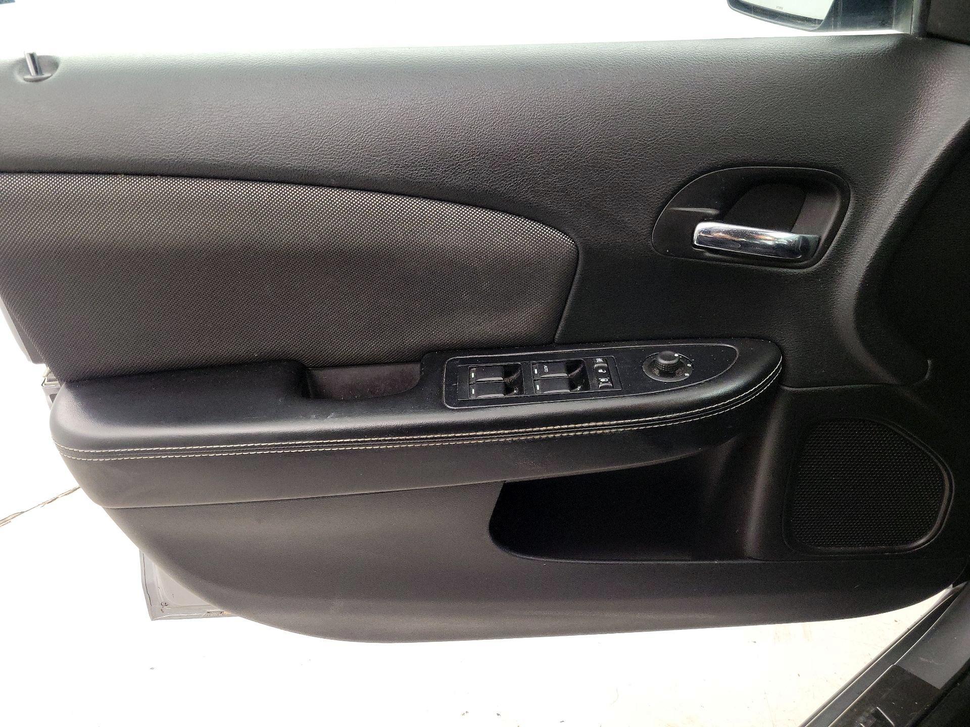 Thumbnail: 2014 Dodge Avenger - 12