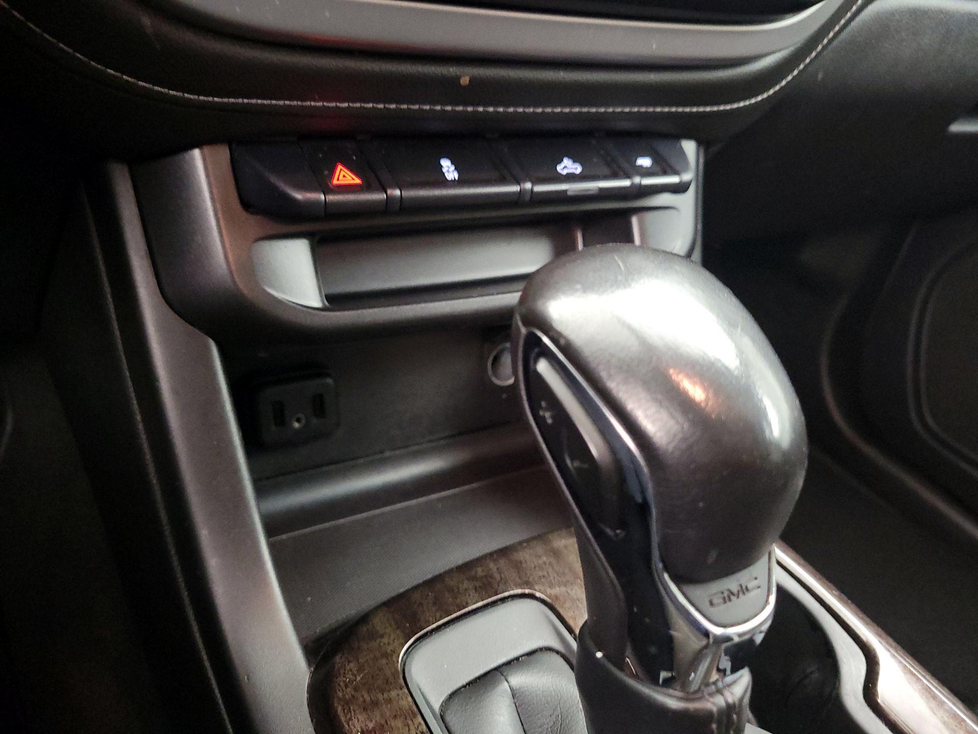 Thumbnail: 2022 GMC Canyon - 18