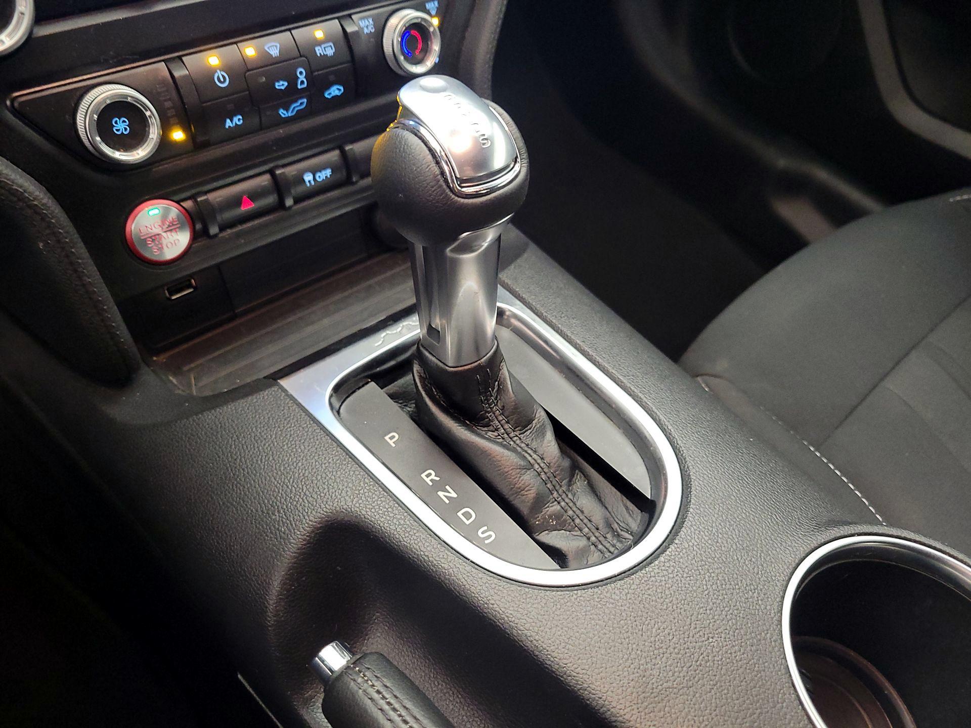 Thumbnail: 2022 Ford Mustang - 17