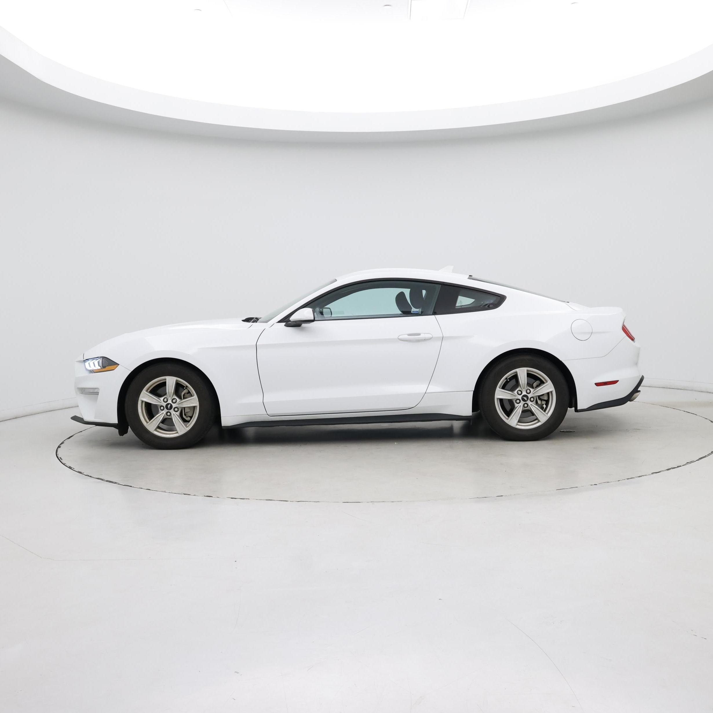 Thumbnail: 2022 Ford Mustang - 3