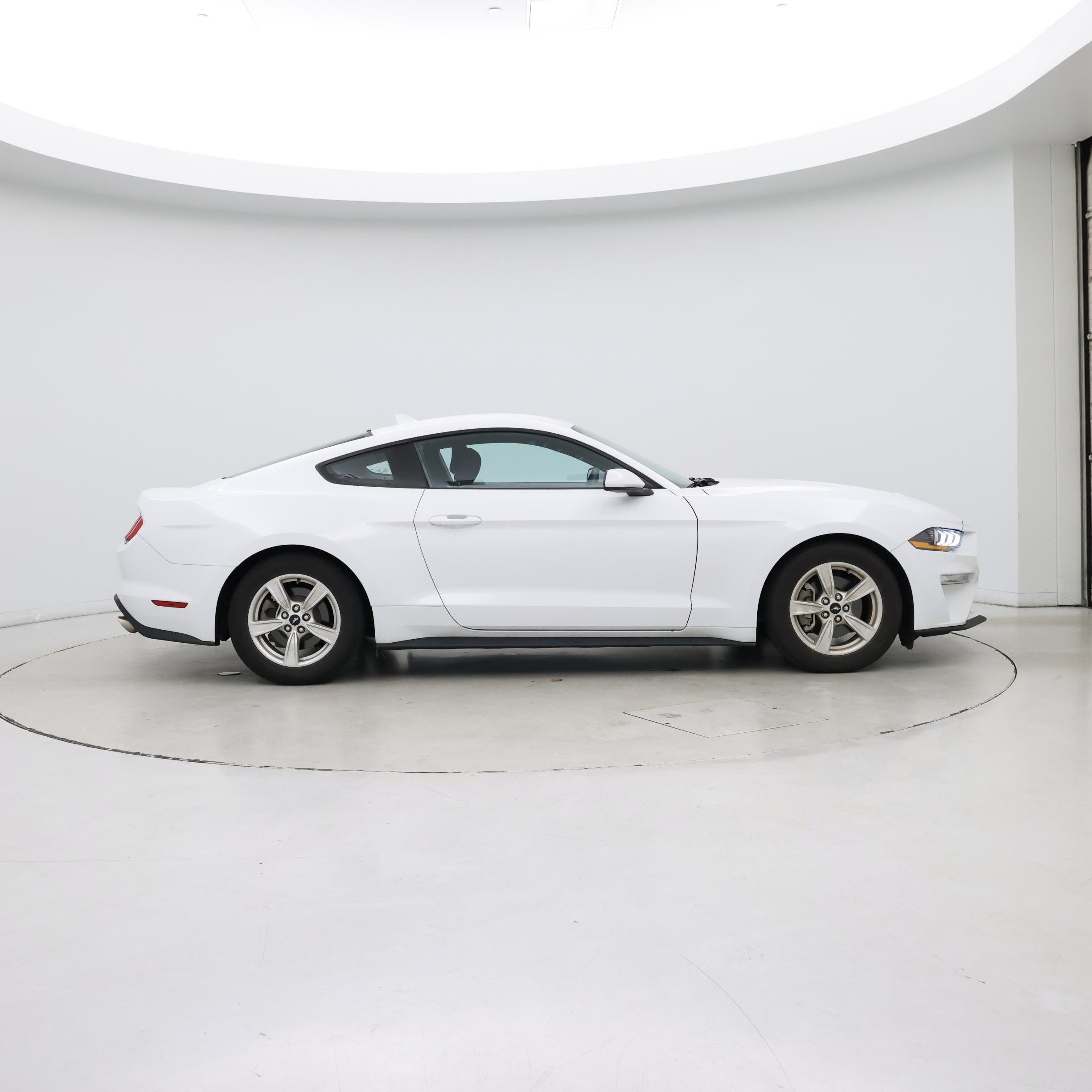 Thumbnail: 2022 Ford Mustang - 7