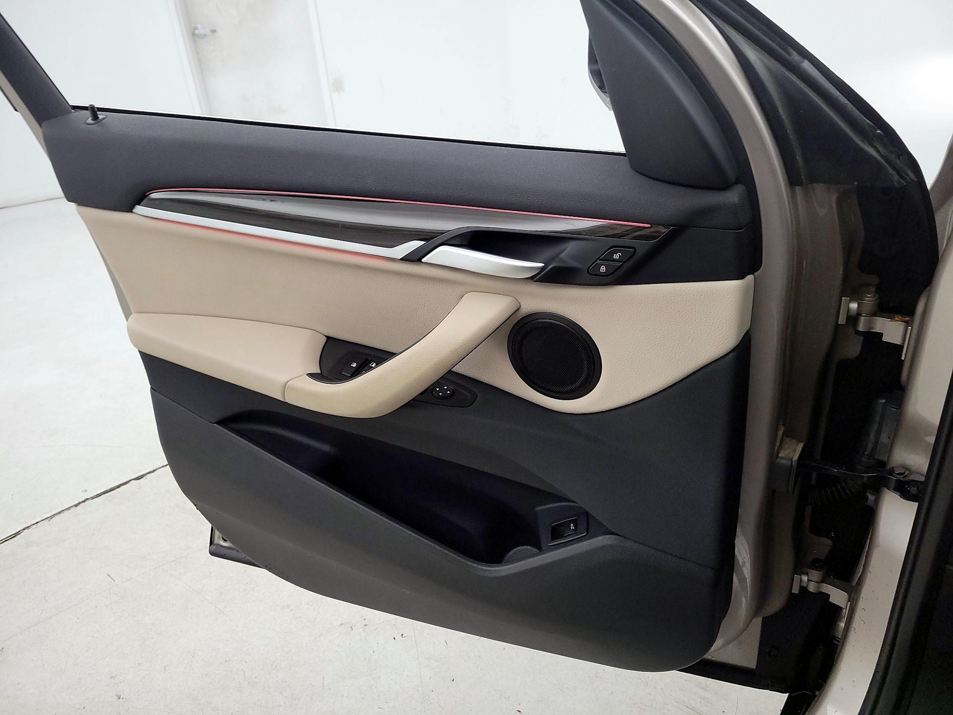 Thumbnail: 2021 BMW X1 - 12