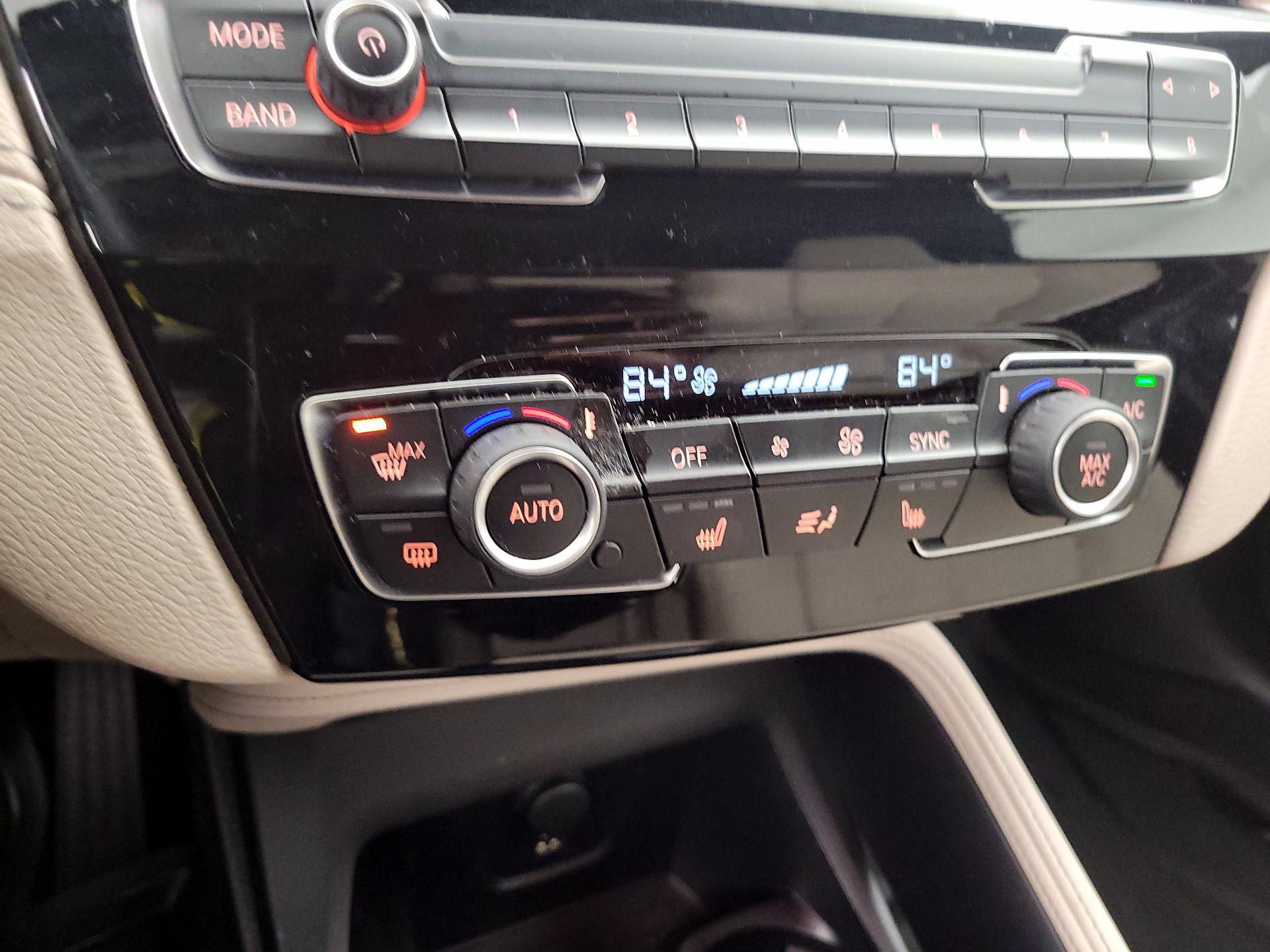 Thumbnail: 2021 BMW X1 - 16