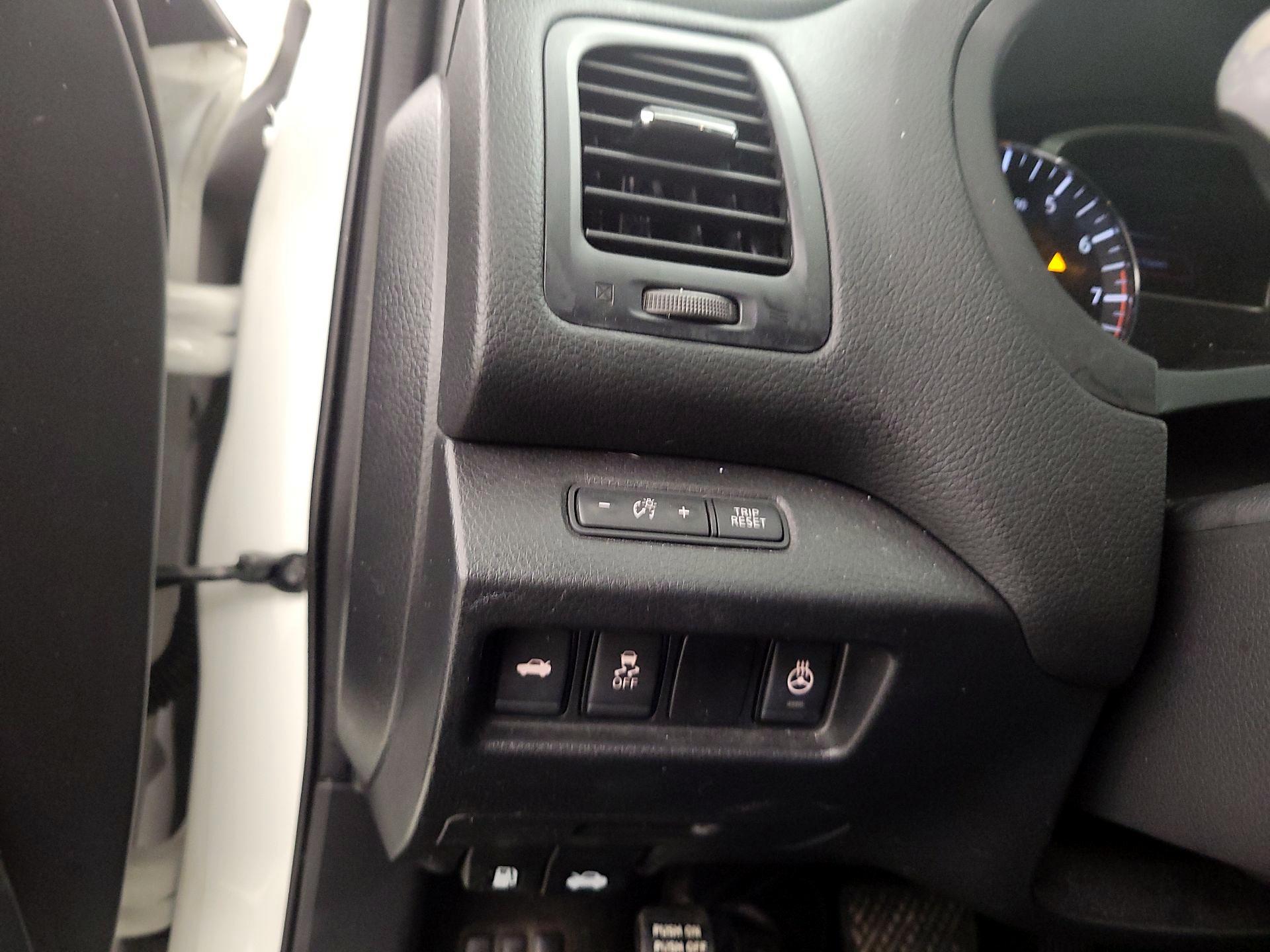 Thumbnail: 2018 Nissan Altima - 13