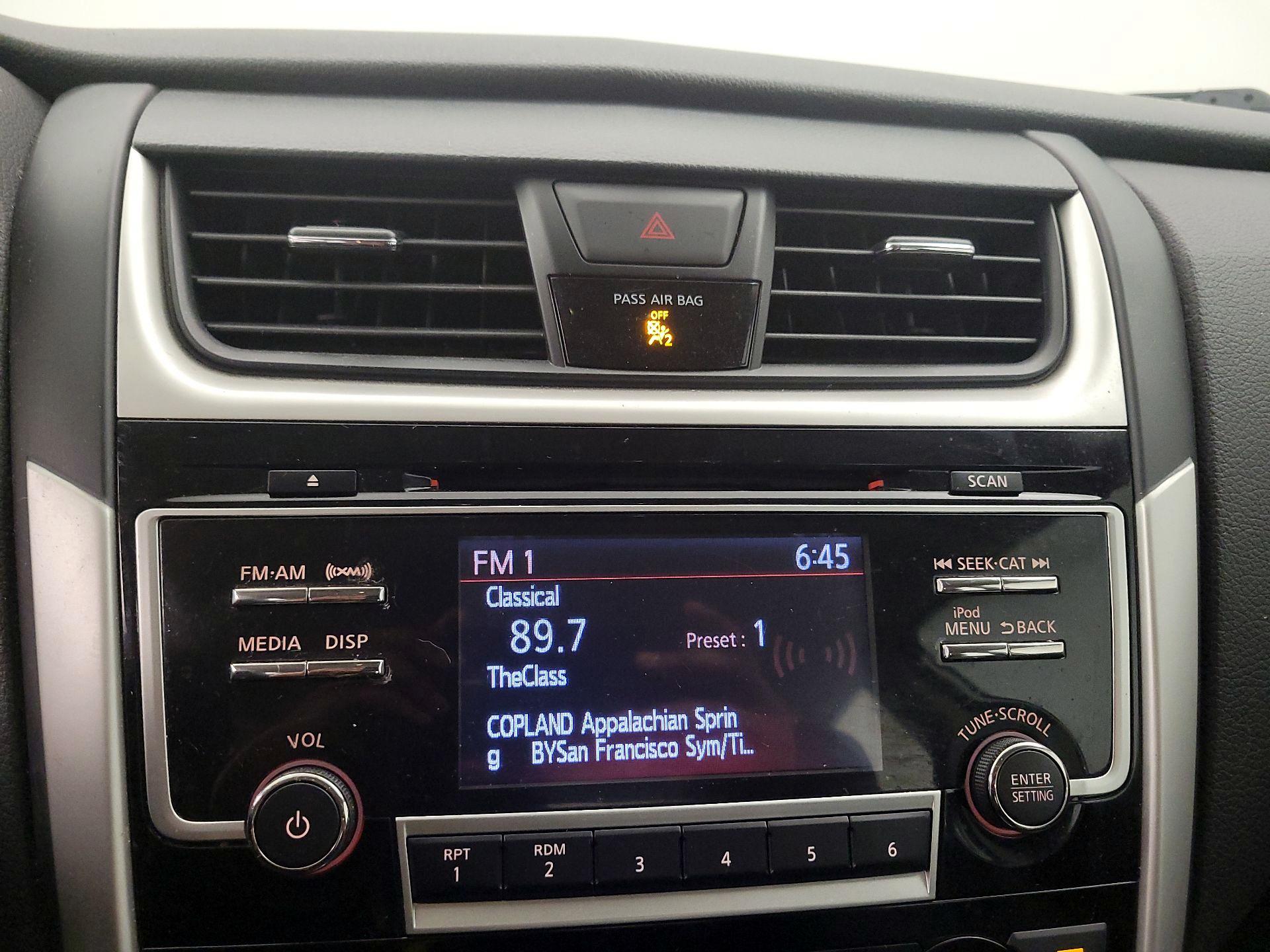 Thumbnail: 2018 Nissan Altima - 15