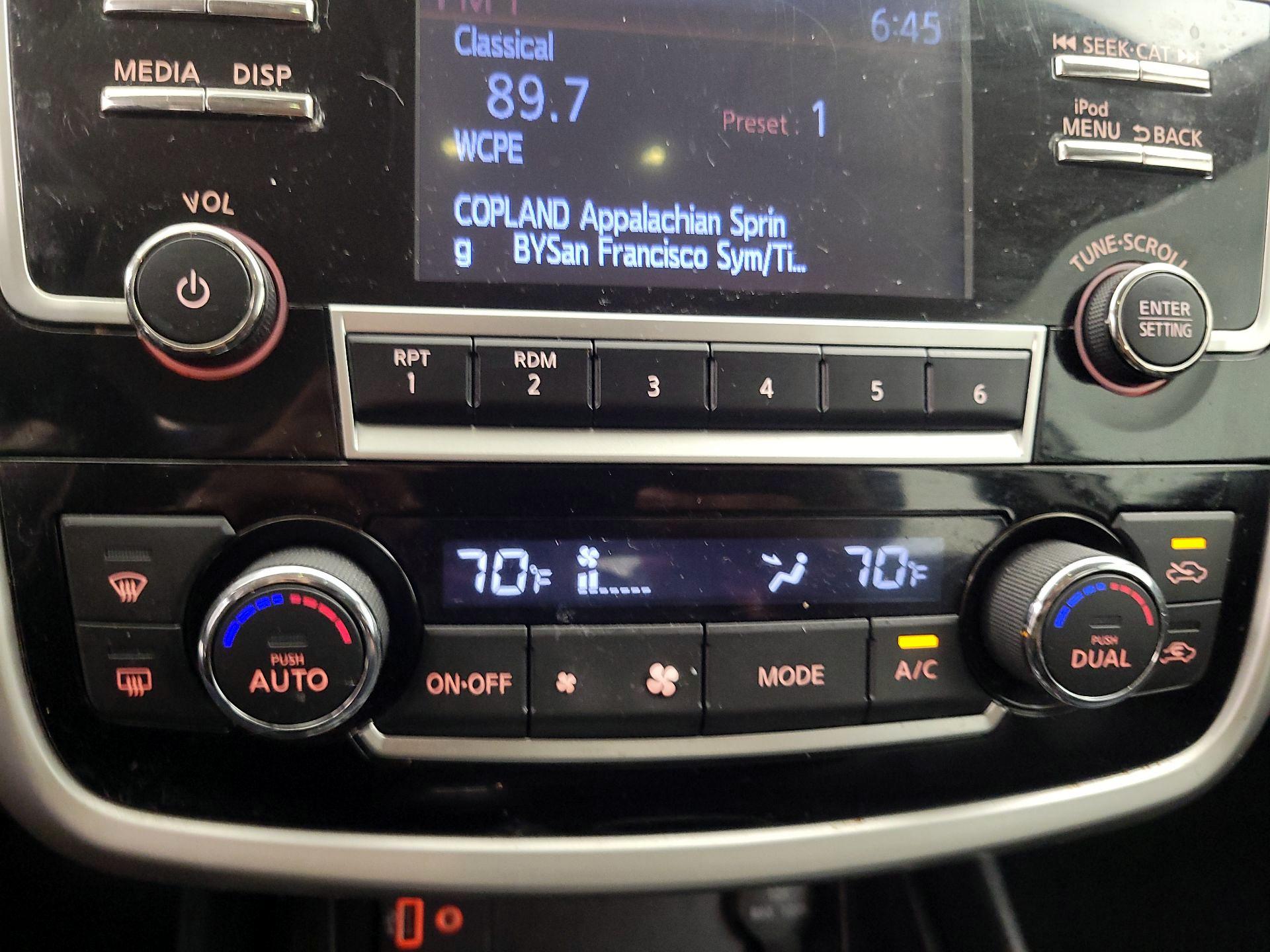 Thumbnail: 2018 Nissan Altima - 16