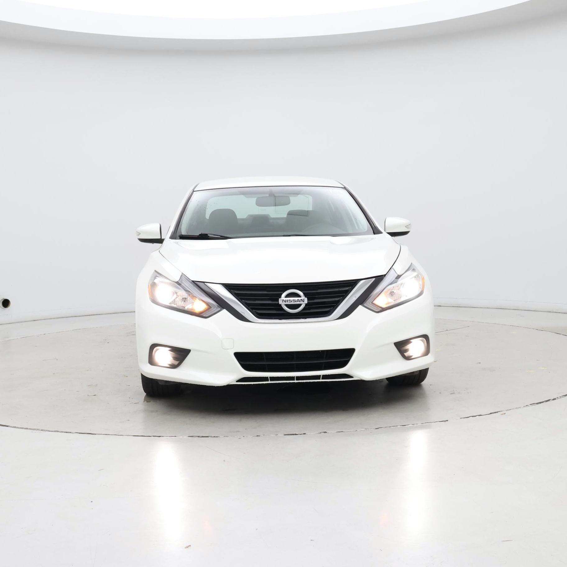 Thumbnail: 2018 Nissan Altima - 5