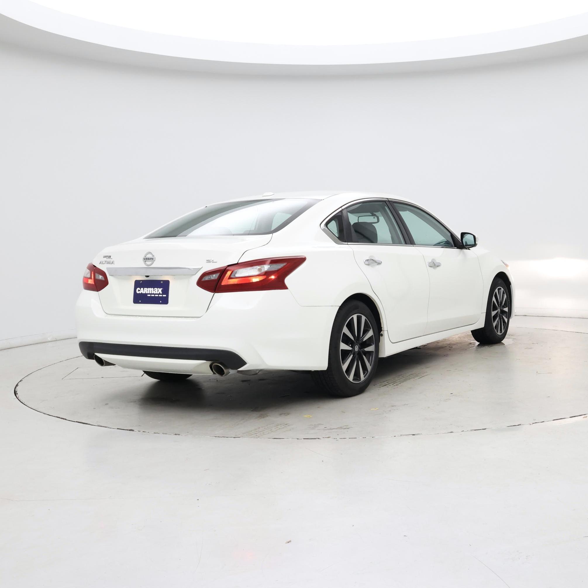 Thumbnail: 2018 Nissan Altima - 8