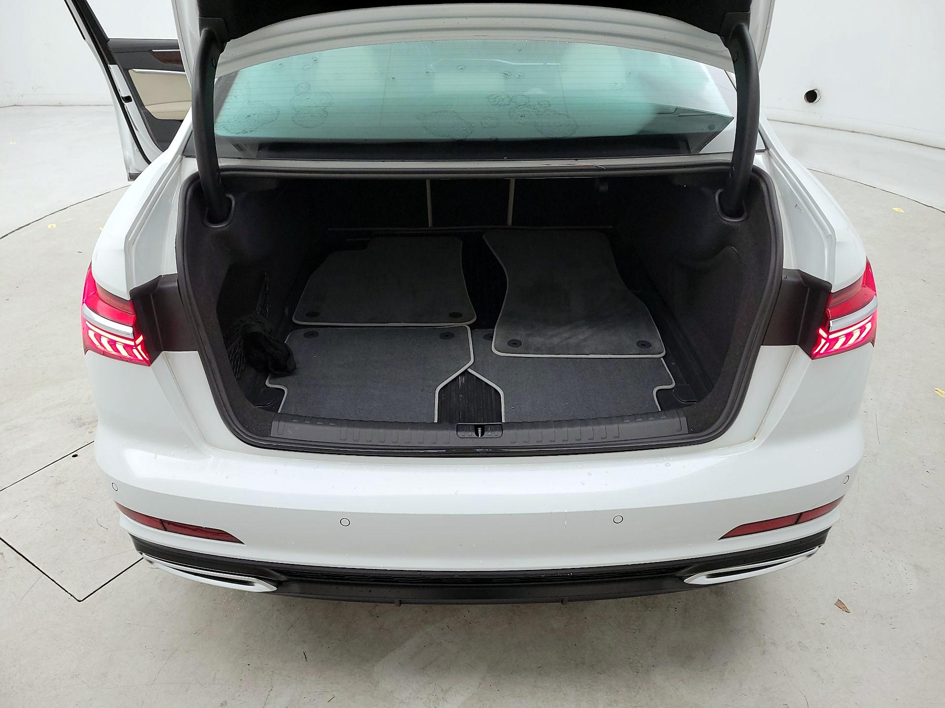 Thumbnail: 2019 Audi A6 - 19