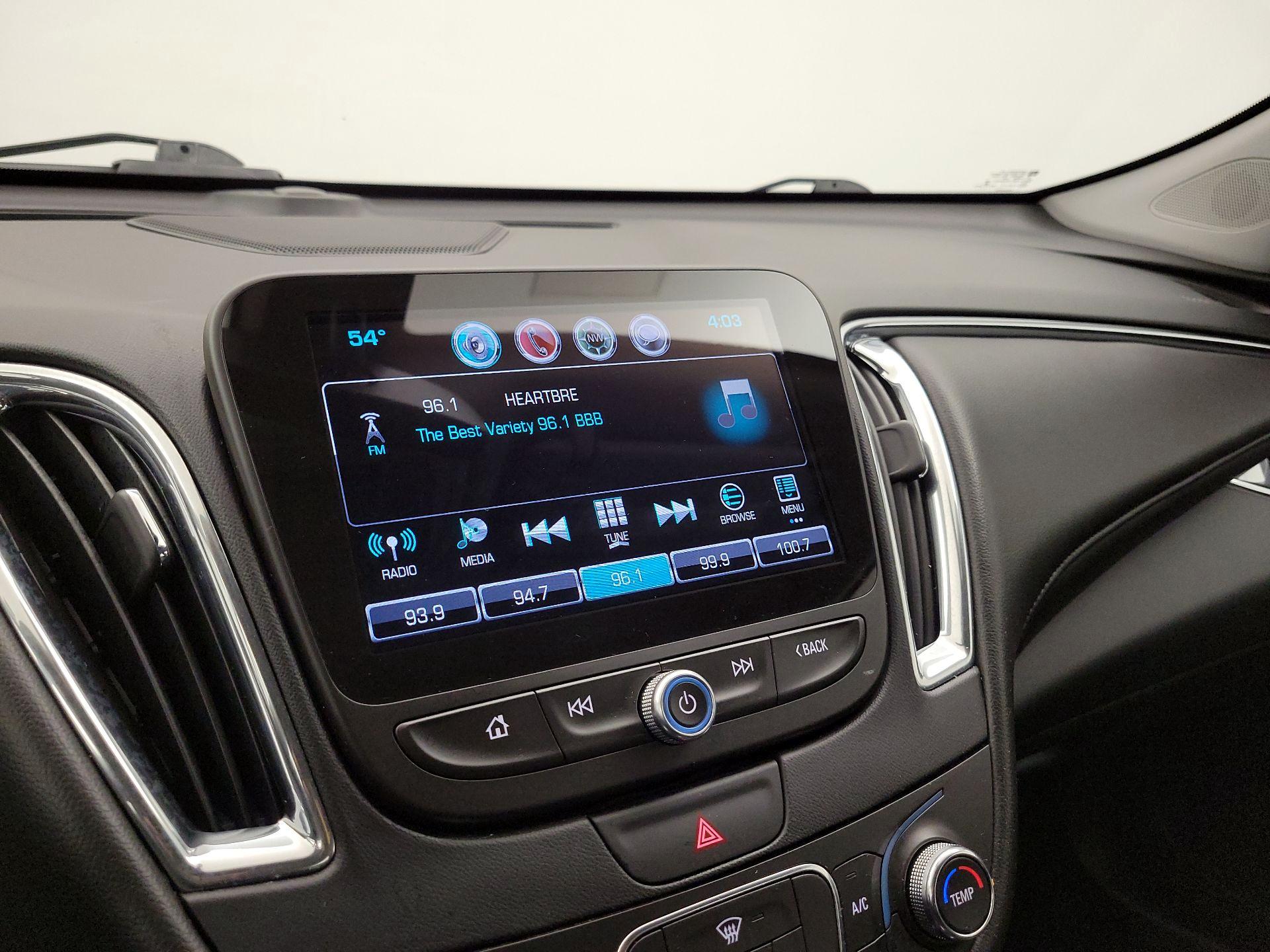 Thumbnail: 2017 Chevrolet Malibu - 15