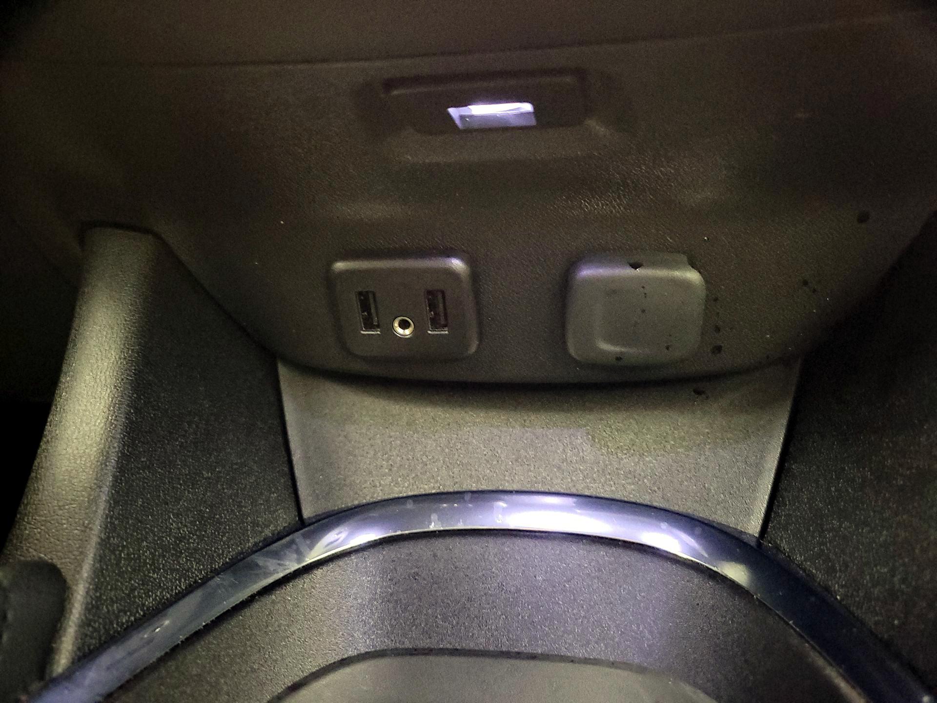 Thumbnail: 2017 Chevrolet Malibu - 18