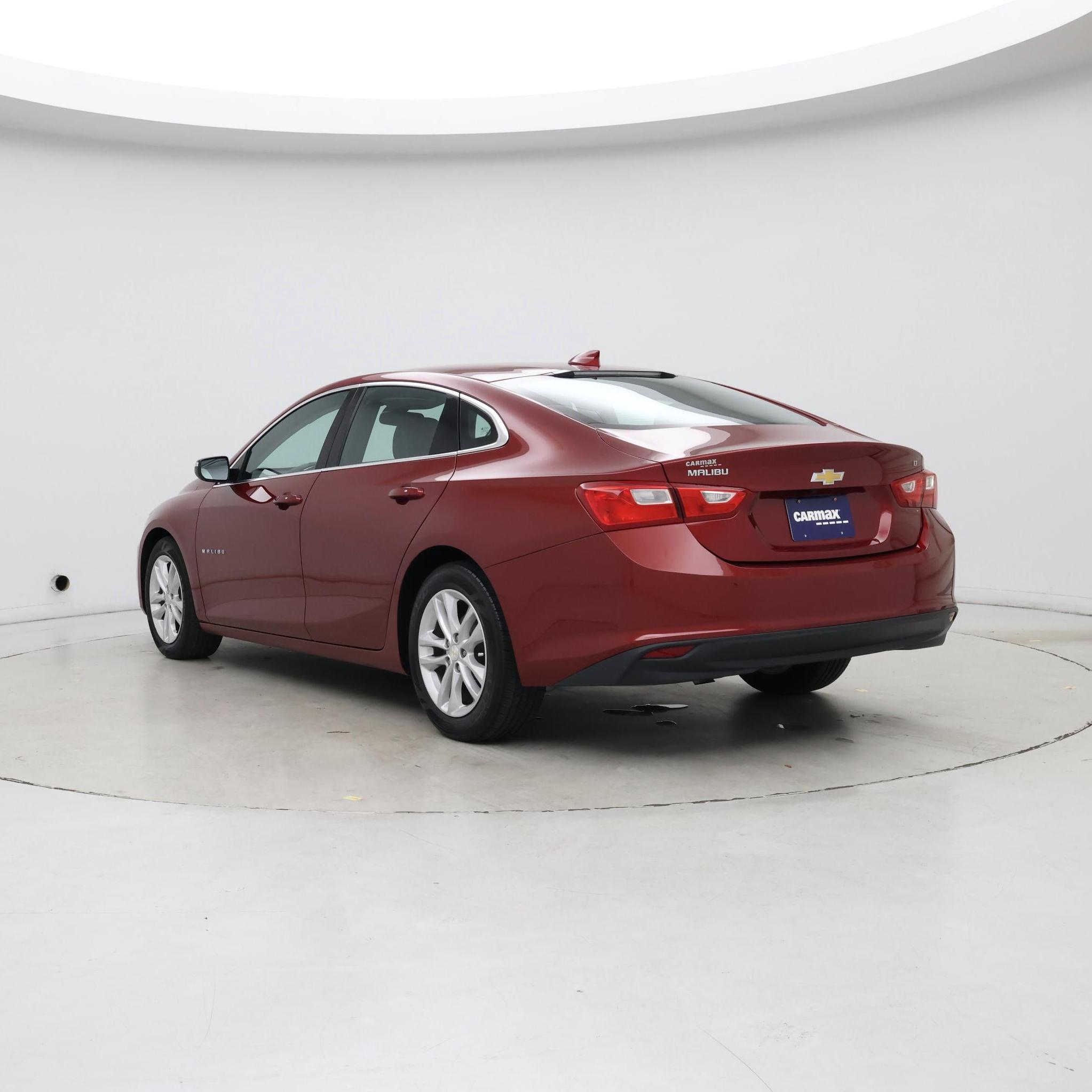 Thumbnail: 2017 Chevrolet Malibu - 2