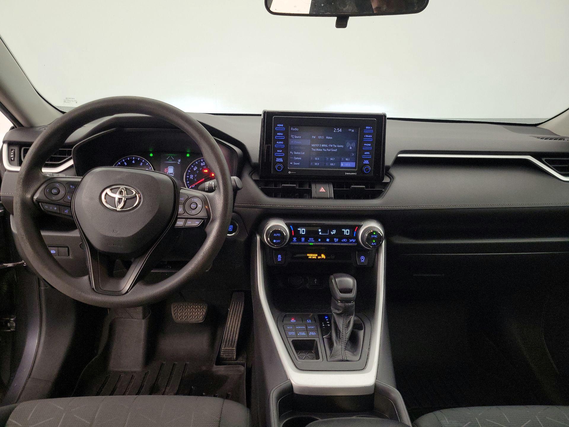 Thumbnail: 2020 Toyota RAV4 - 9