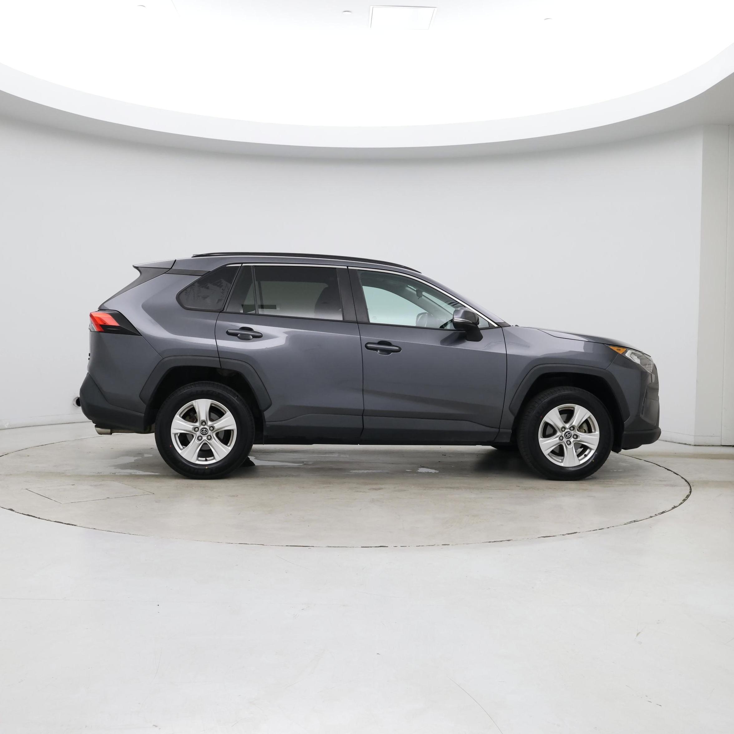 Thumbnail: 2020 Toyota RAV4 - 7