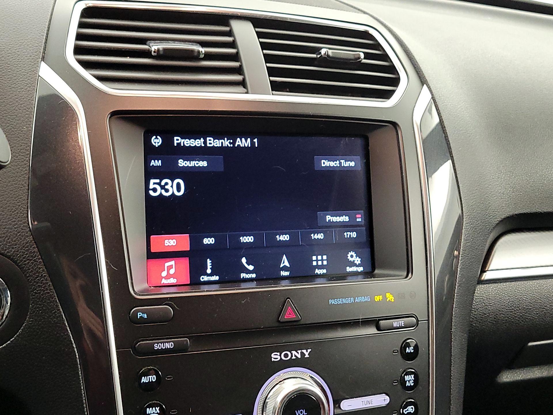 Thumbnail: 2019 Ford Explorer - 15