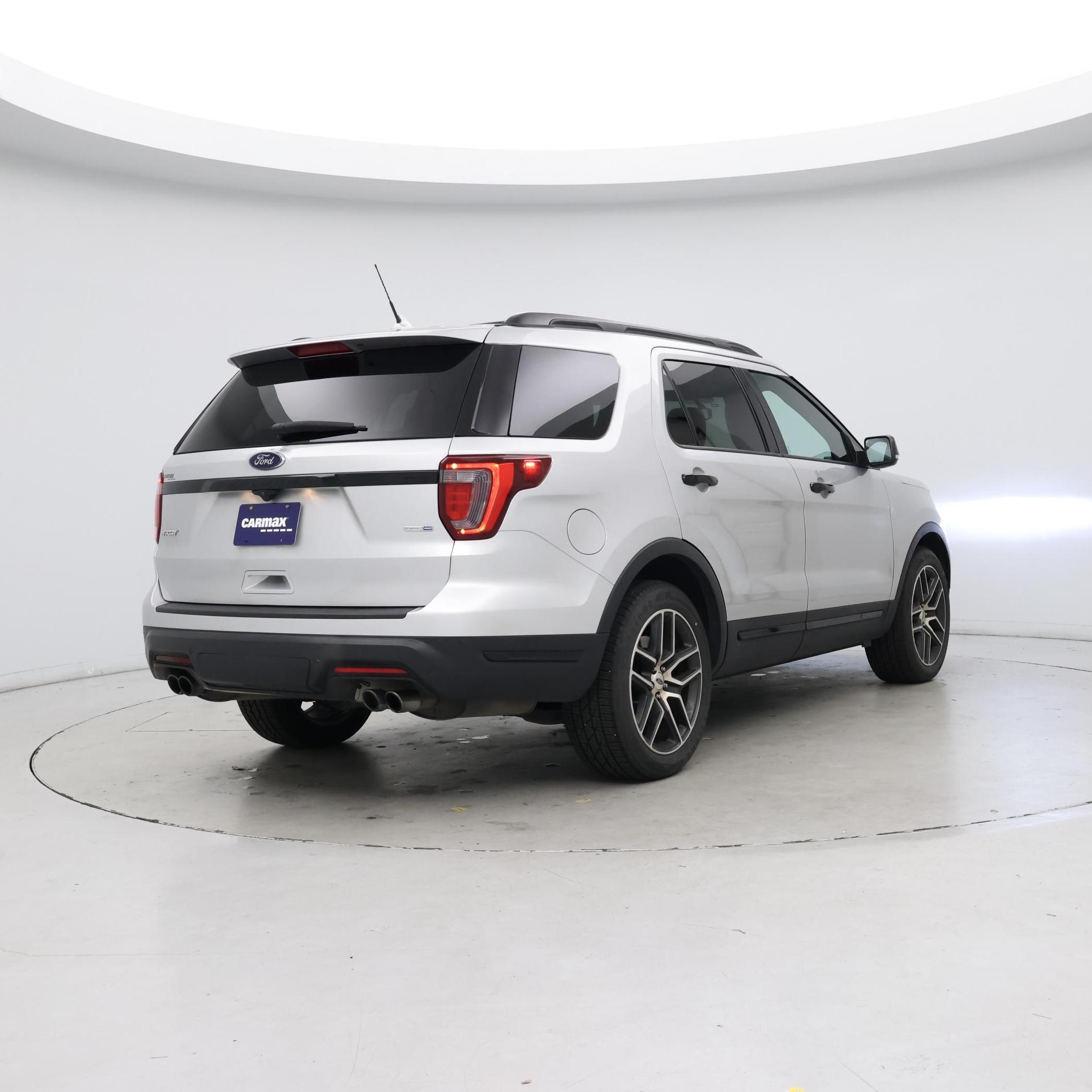 Thumbnail: 2019 Ford Explorer - 8