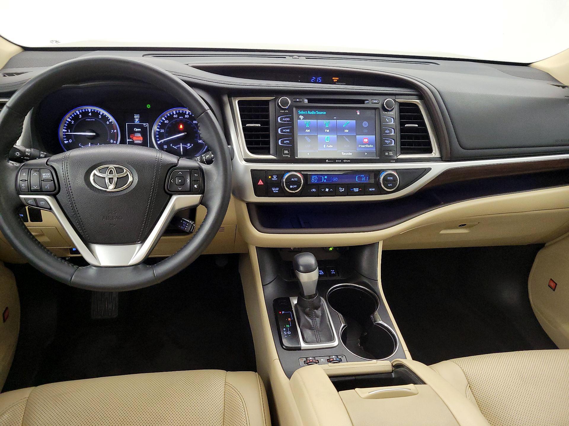 Thumbnail: 2016 Toyota Highlander - 9