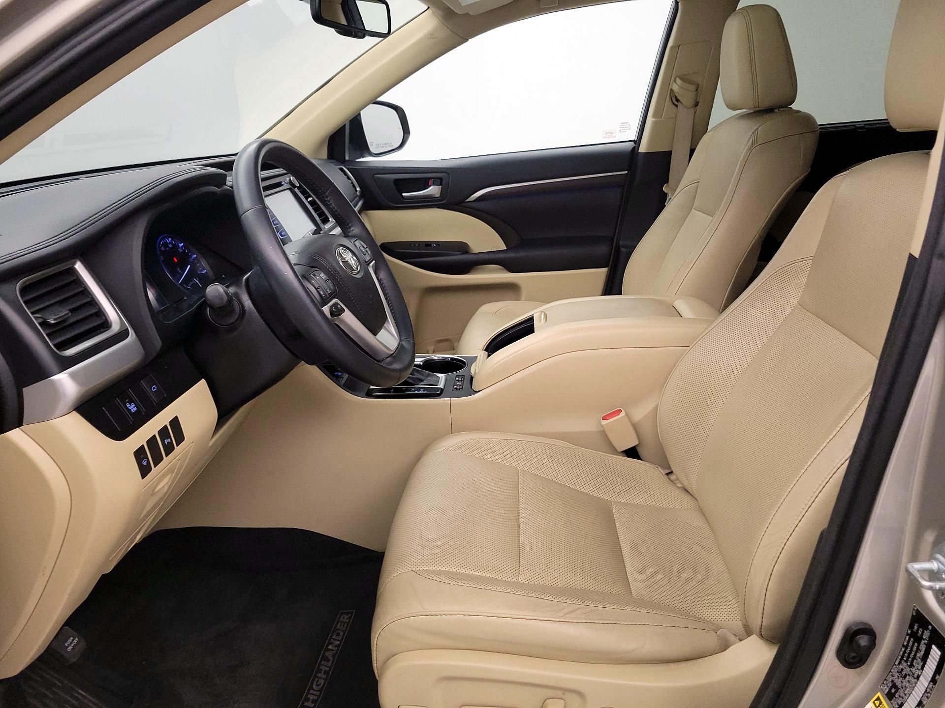 Thumbnail: 2016 Toyota Highlander - 11