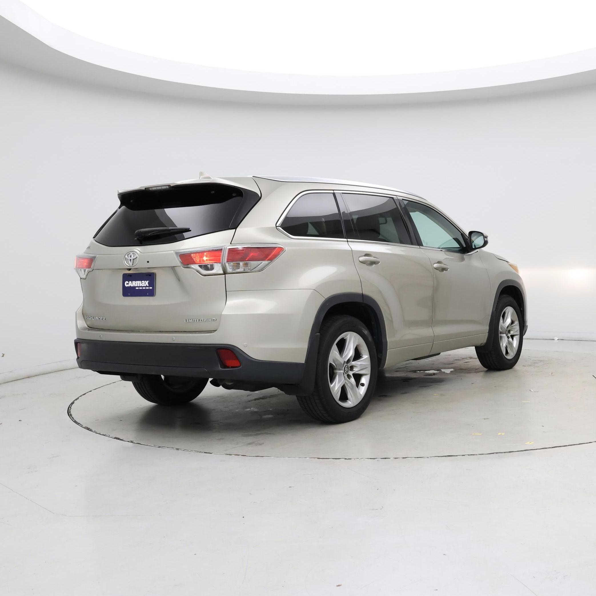 Thumbnail: 2016 Toyota Highlander - 8