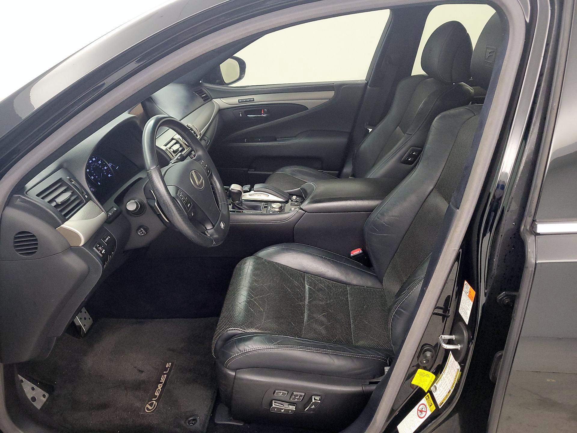 Thumbnail: 2016 Lexus LS - 11