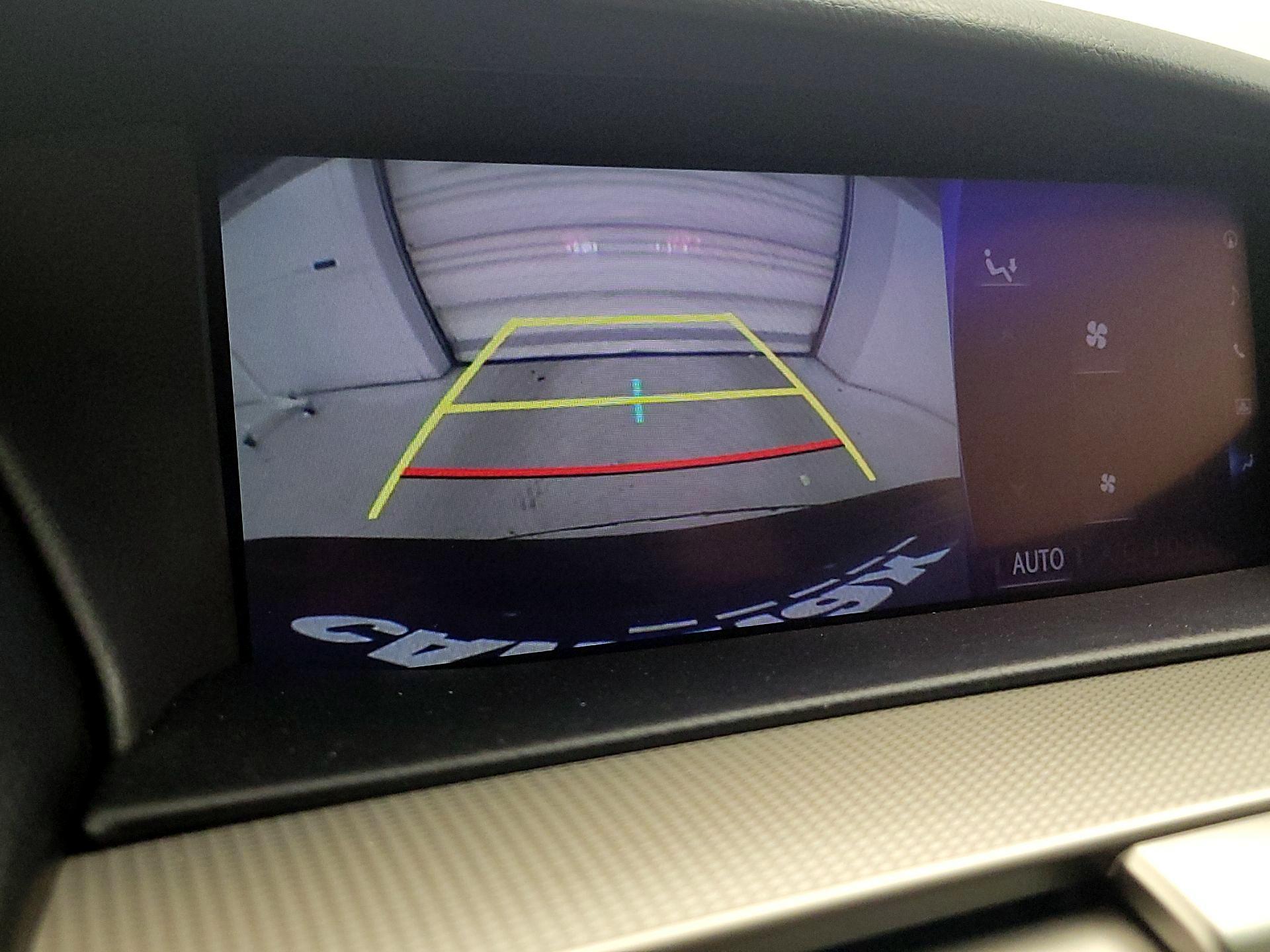 Thumbnail: 2016 Lexus LS - 15