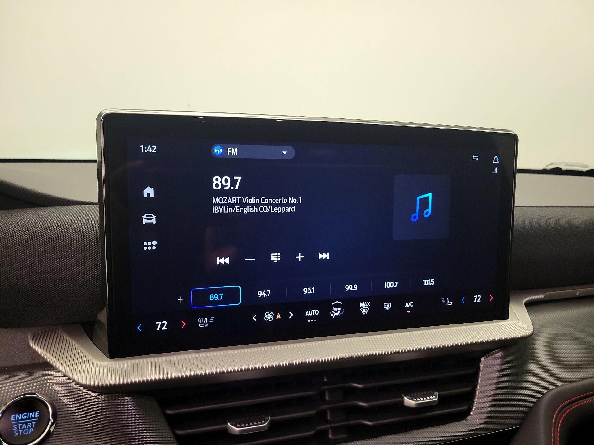 Thumbnail: 2025 Ford Explorer - 15