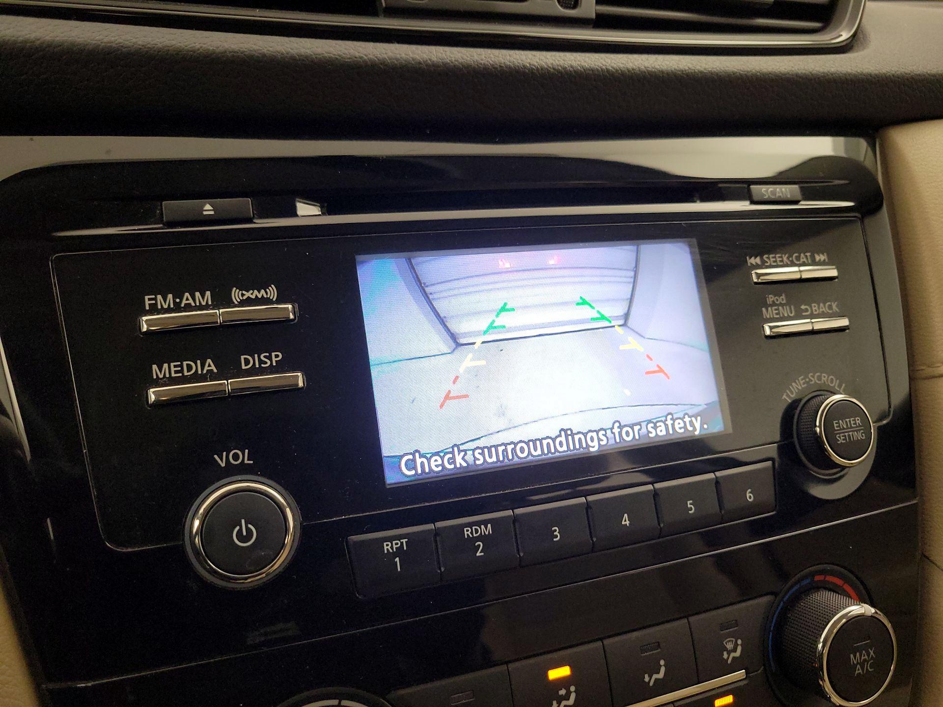 Thumbnail: 2017 Nissan Rogue - 14