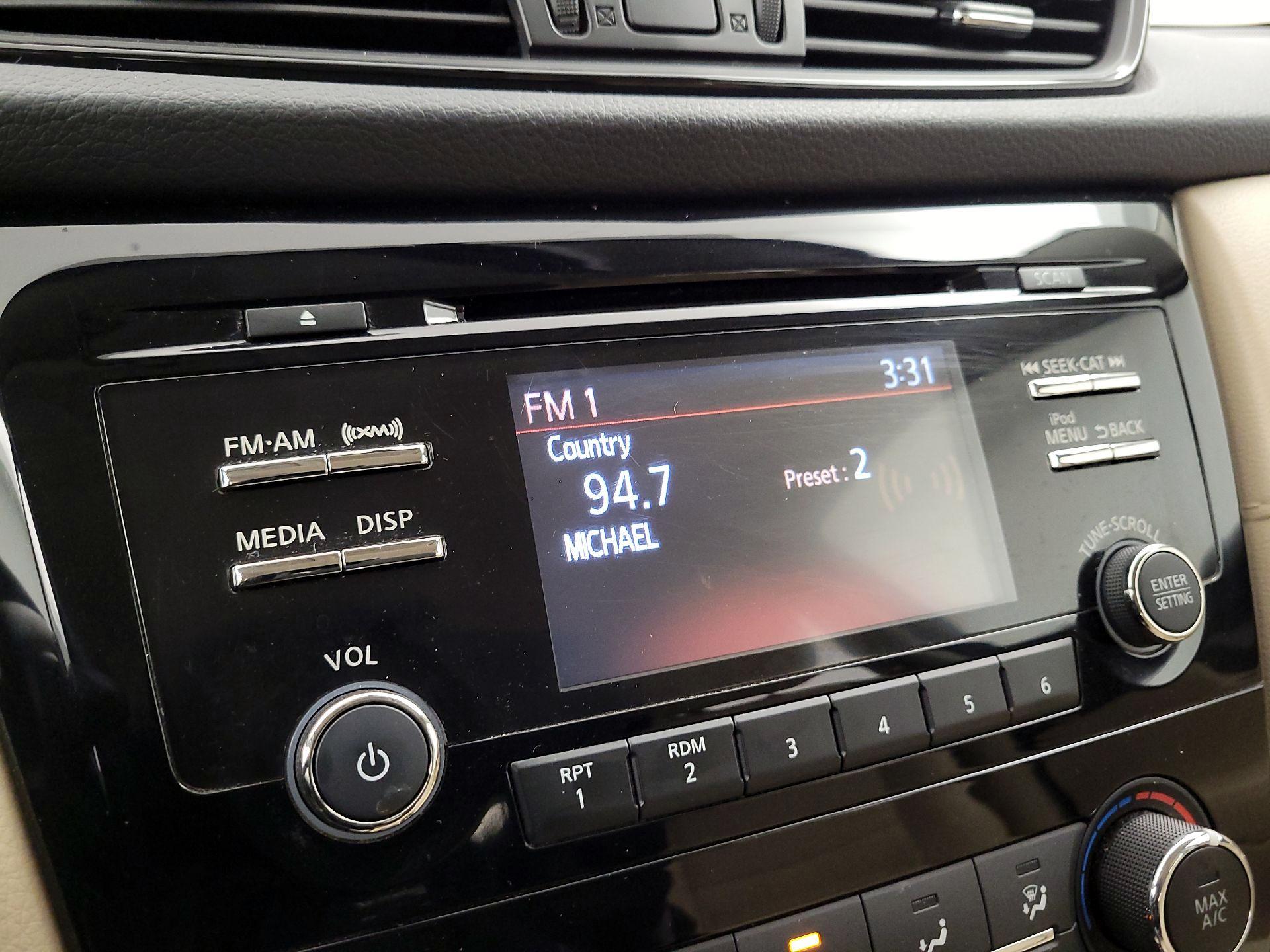 Thumbnail: 2017 Nissan Rogue - 15