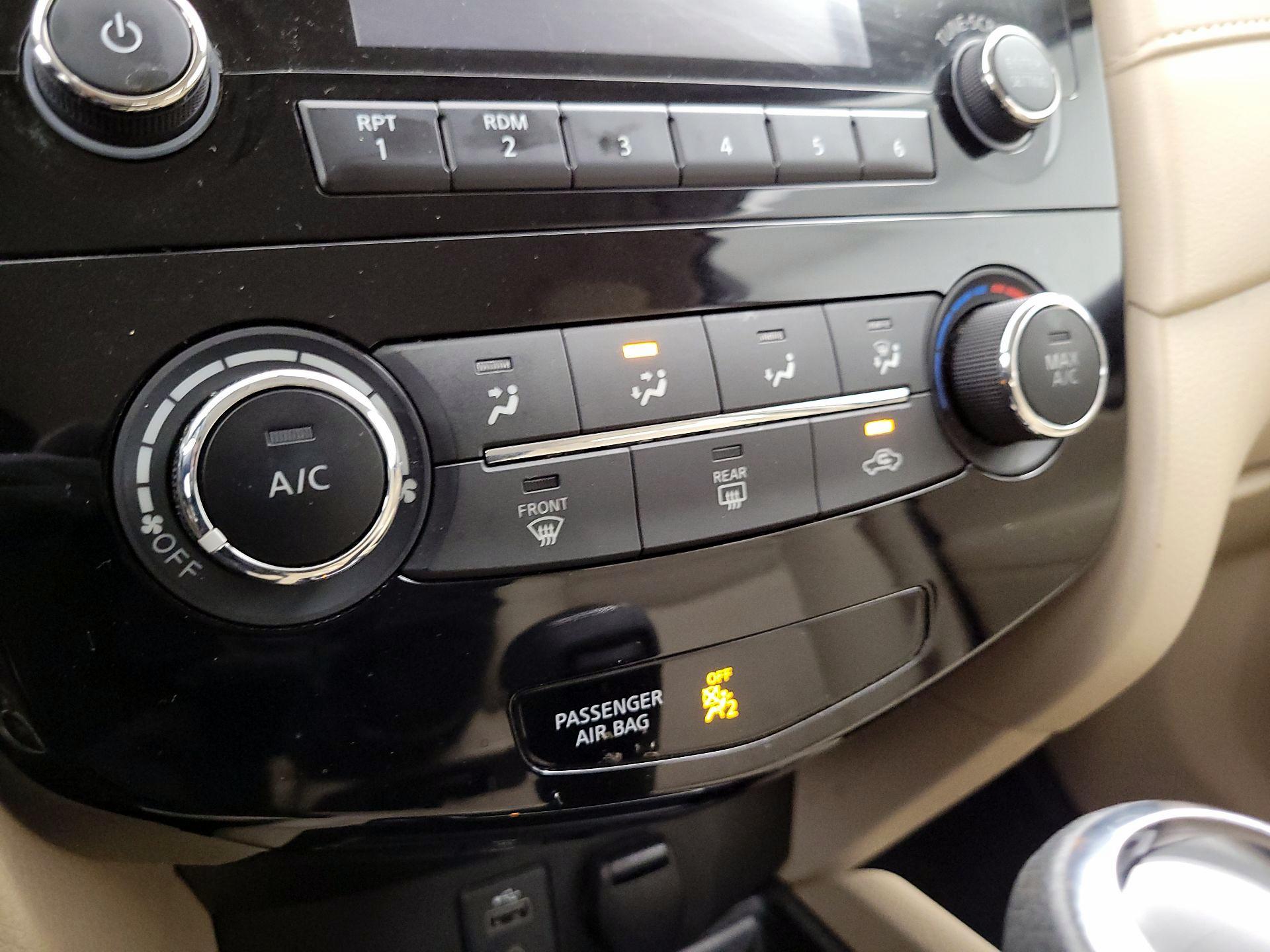 Thumbnail: 2017 Nissan Rogue - 16