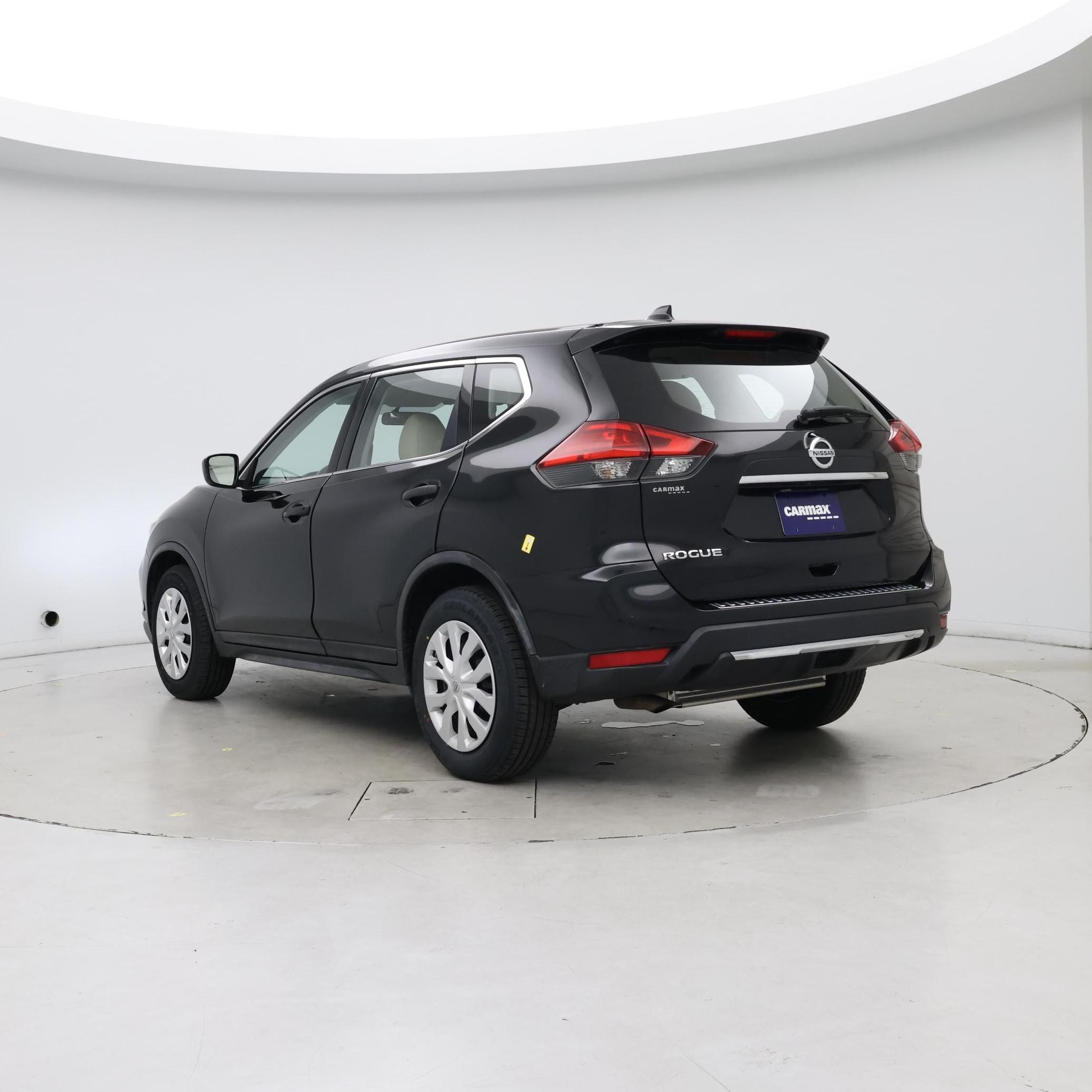 Thumbnail: 2017 Nissan Rogue - 2