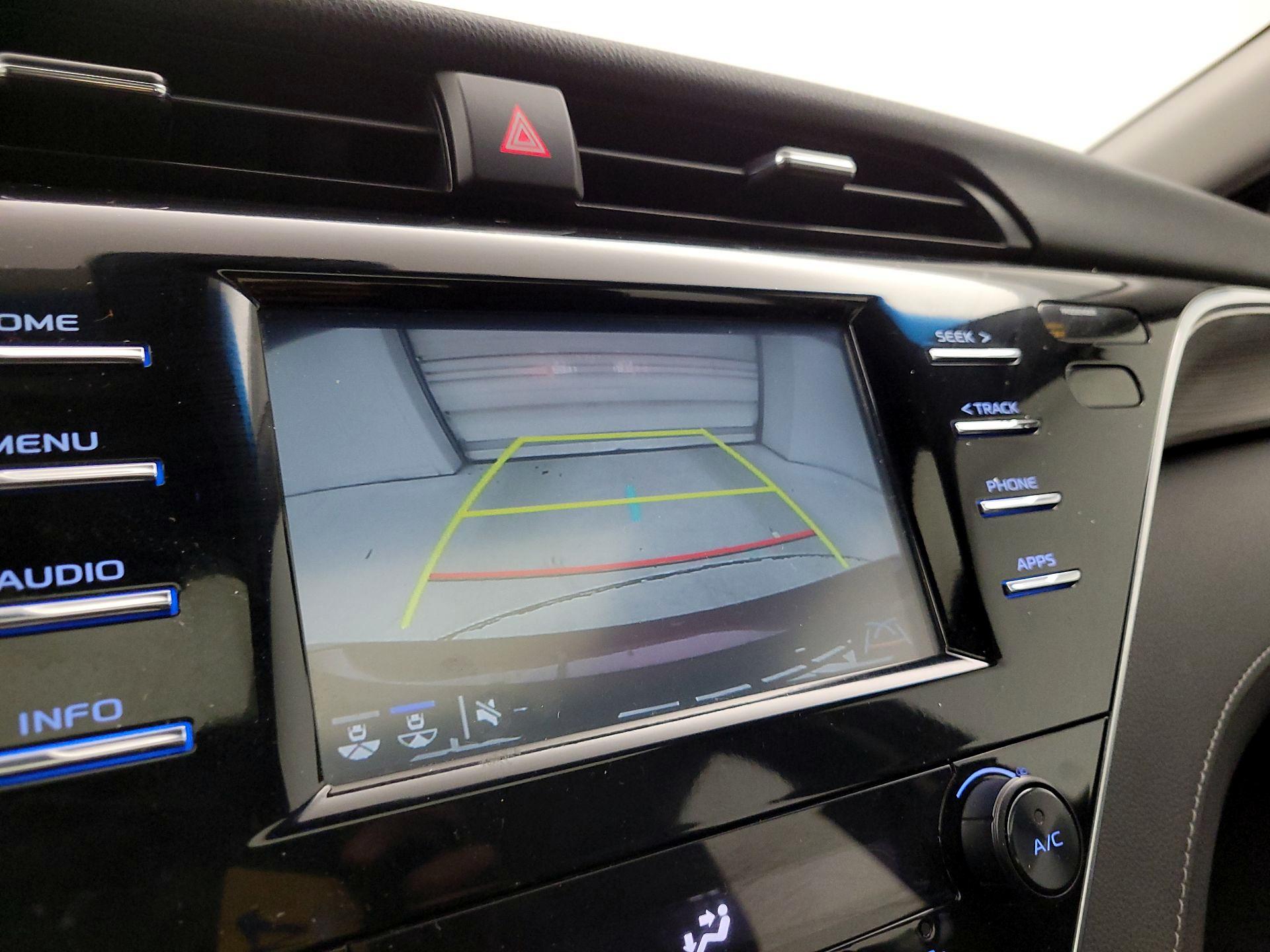 Thumbnail: 2018 Toyota Camry - 14