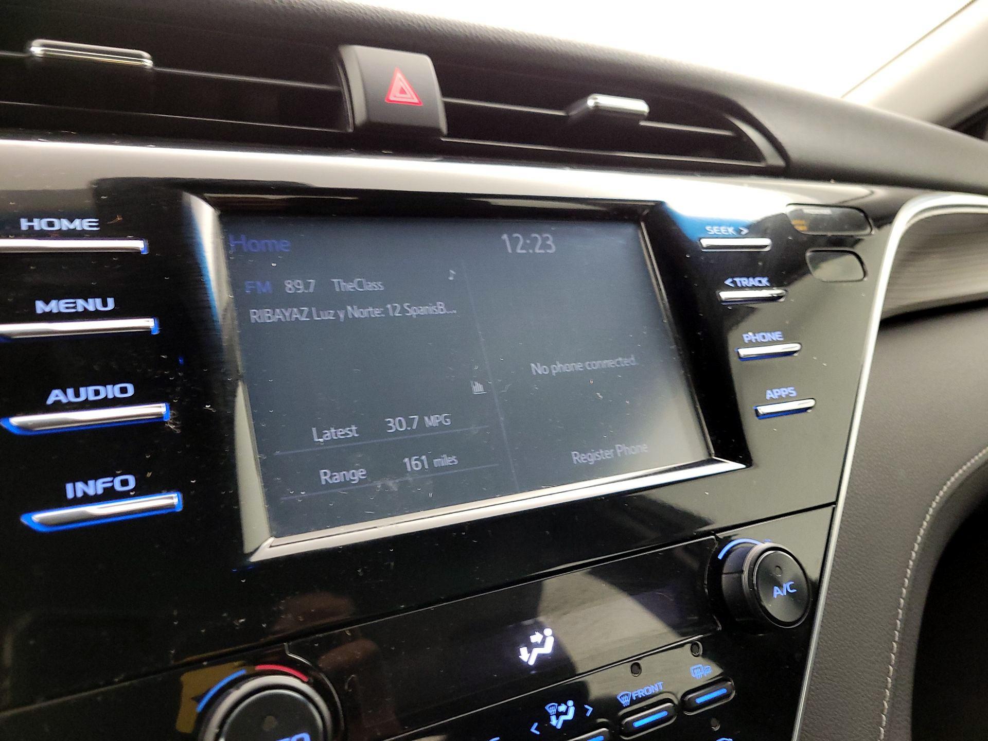 Thumbnail: 2018 Toyota Camry - 15