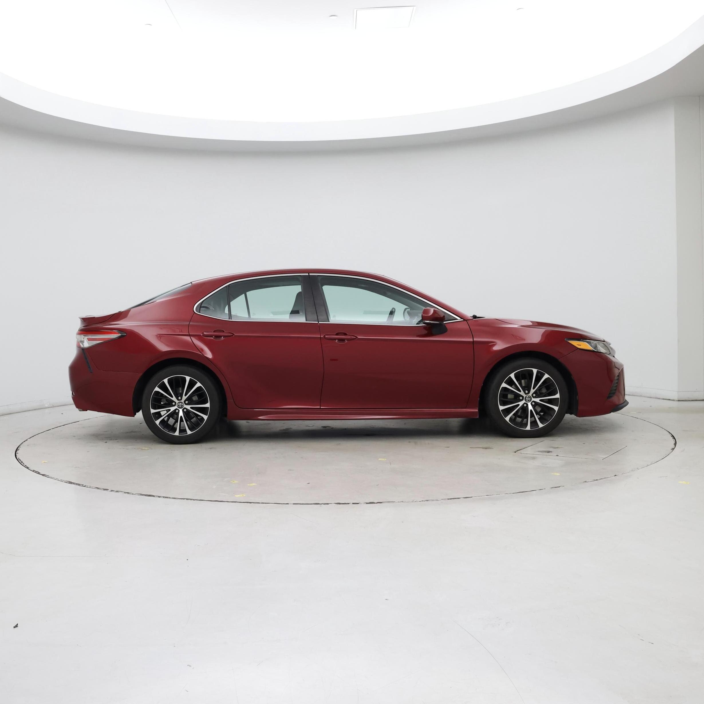 Thumbnail: 2018 Toyota Camry - 7