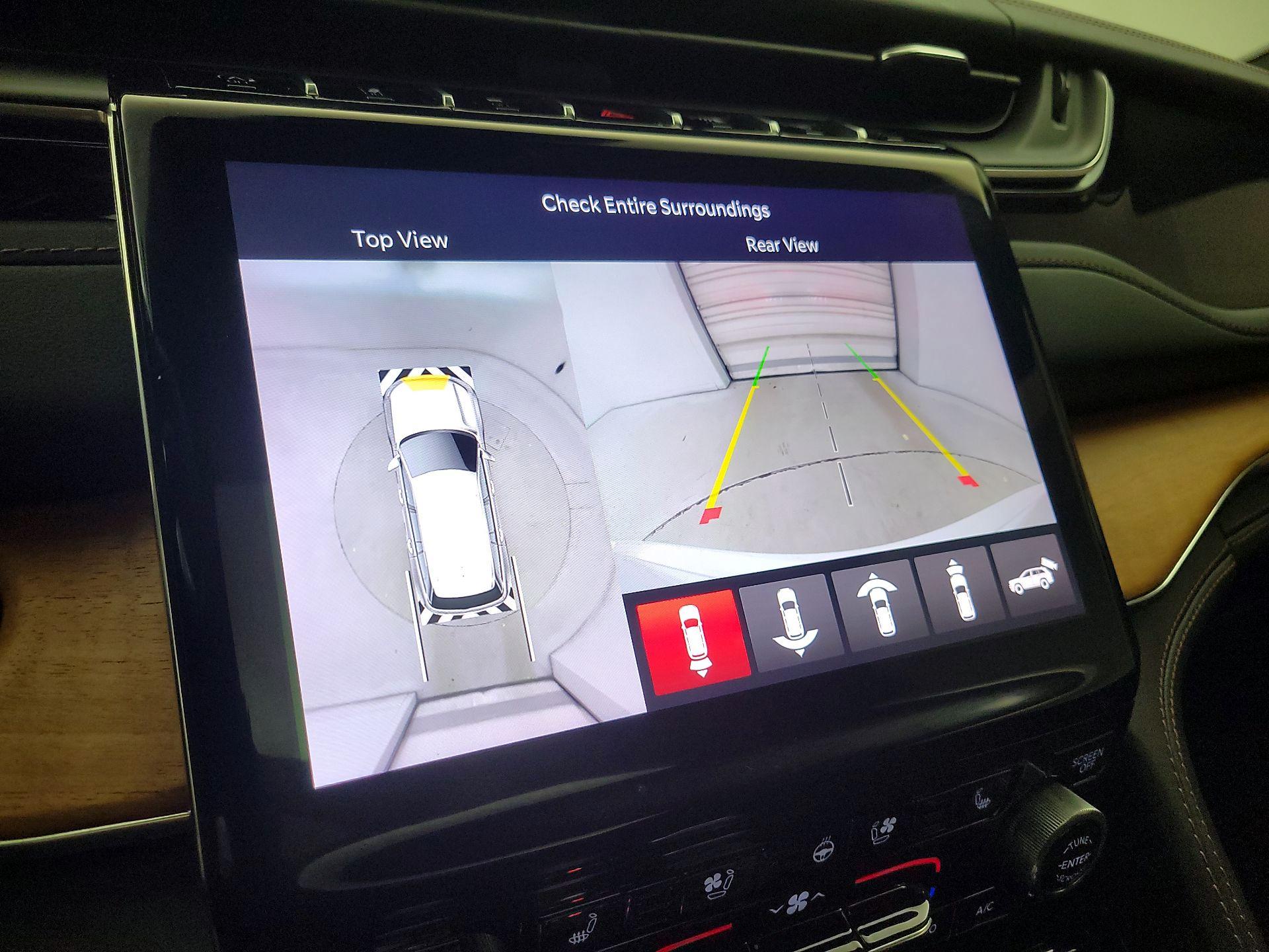 Thumbnail: 2023 Jeep Grand Cherokee - 14