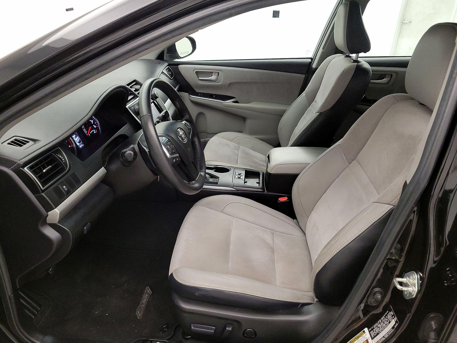 Thumbnail: 2015 Toyota Camry - 11