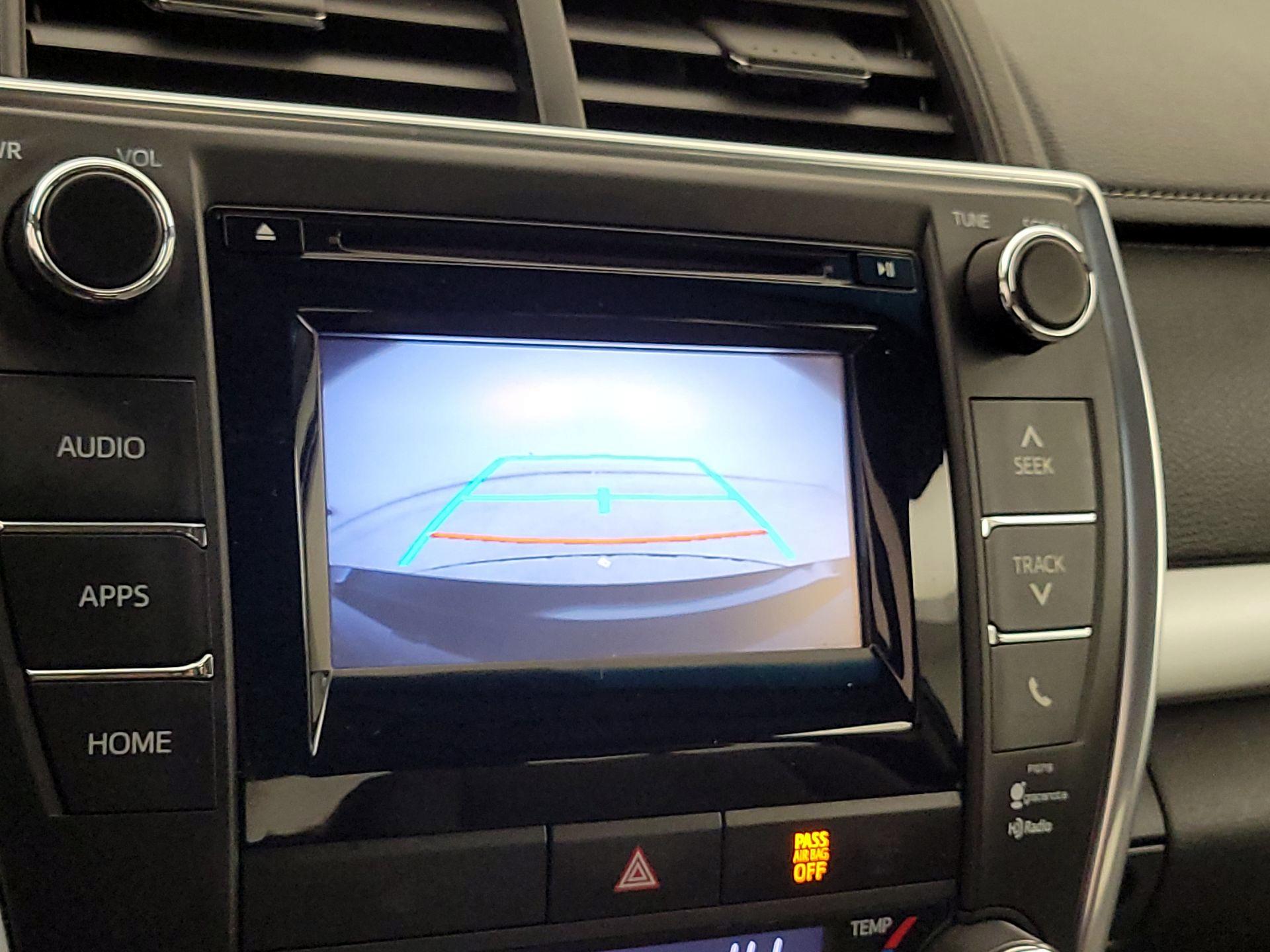 Thumbnail: 2015 Toyota Camry - 14