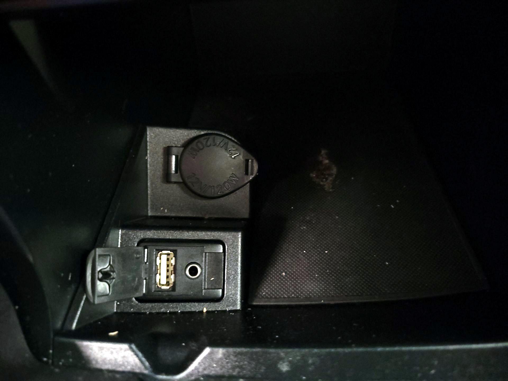 Thumbnail: 2015 Toyota Camry - 18