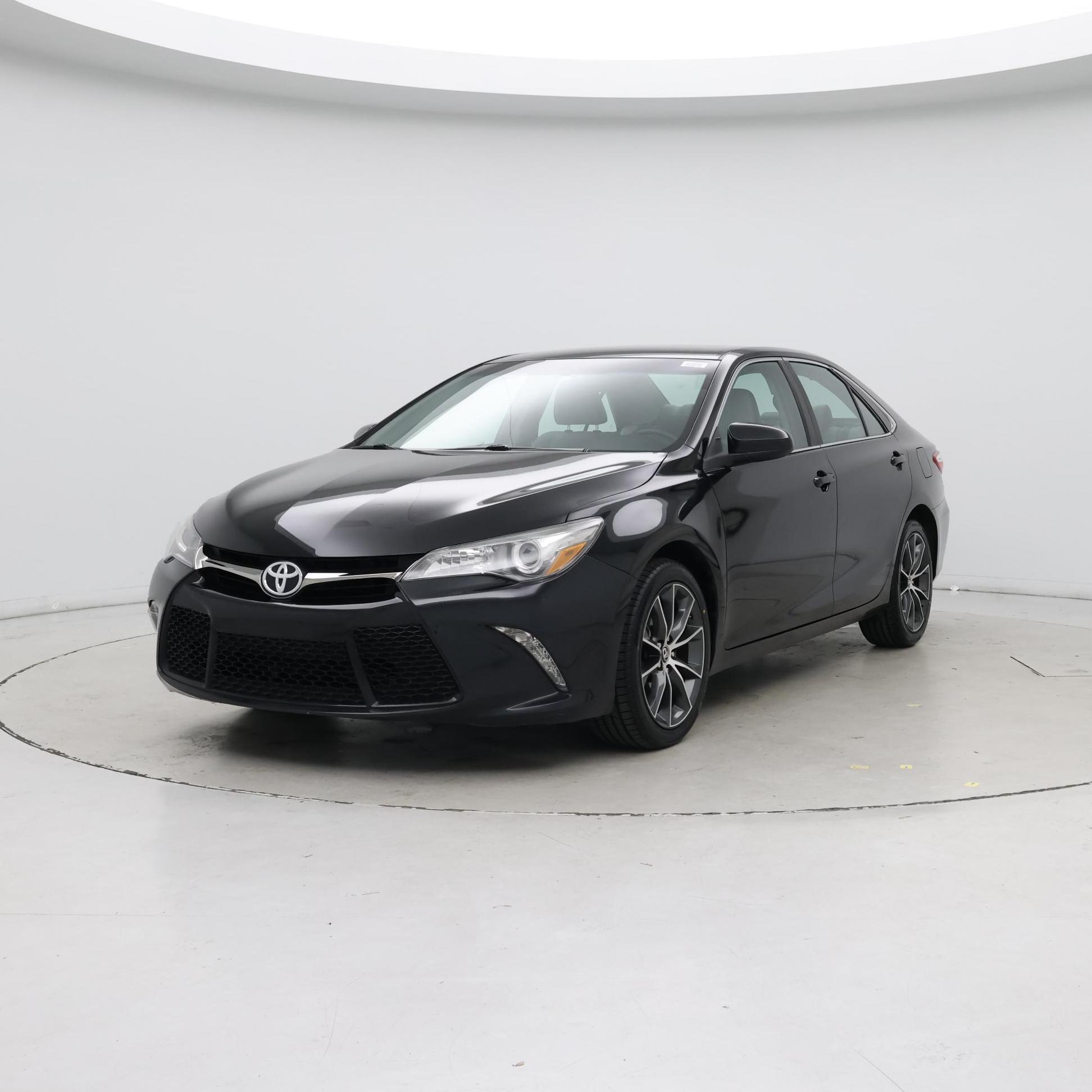 Thumbnail: 2015 Toyota Camry - 4