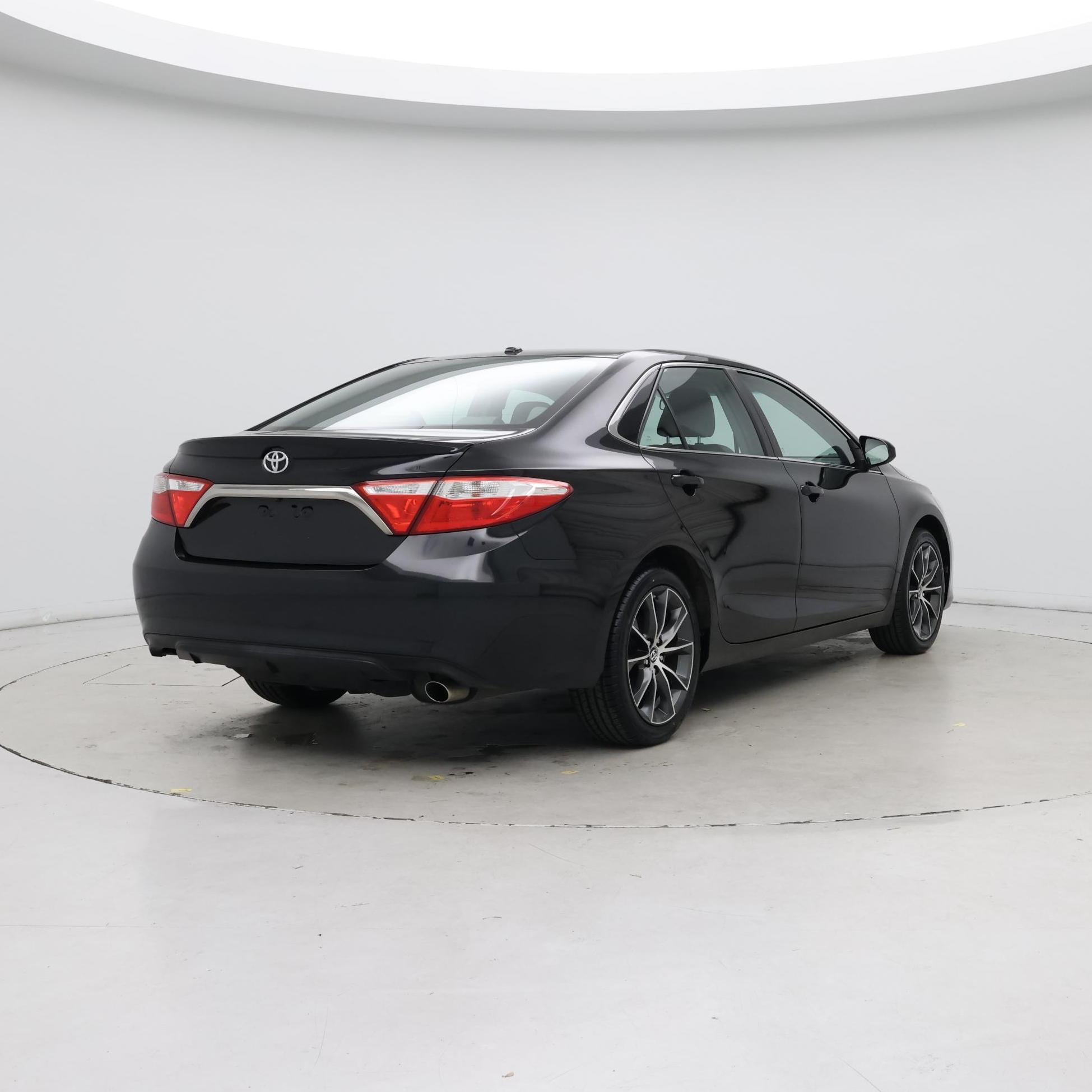 Thumbnail: 2015 Toyota Camry - 8