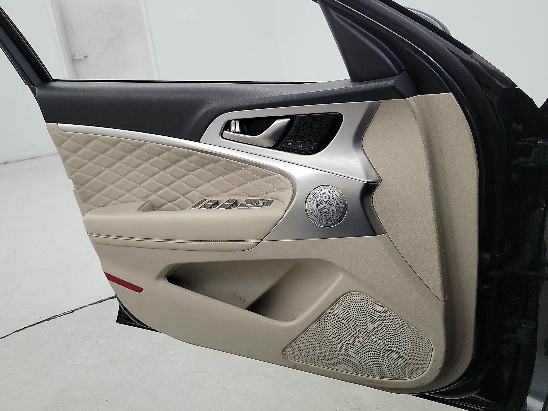 Thumbnail: 2019 Genesis G70 - 12