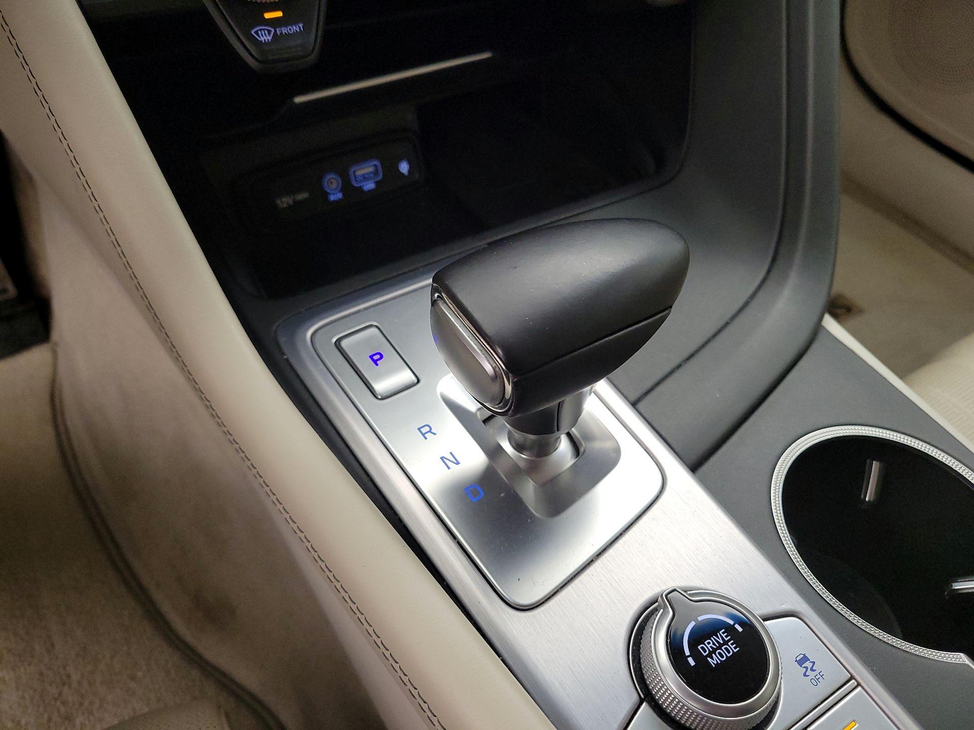 Thumbnail: 2019 Genesis G70 - 17