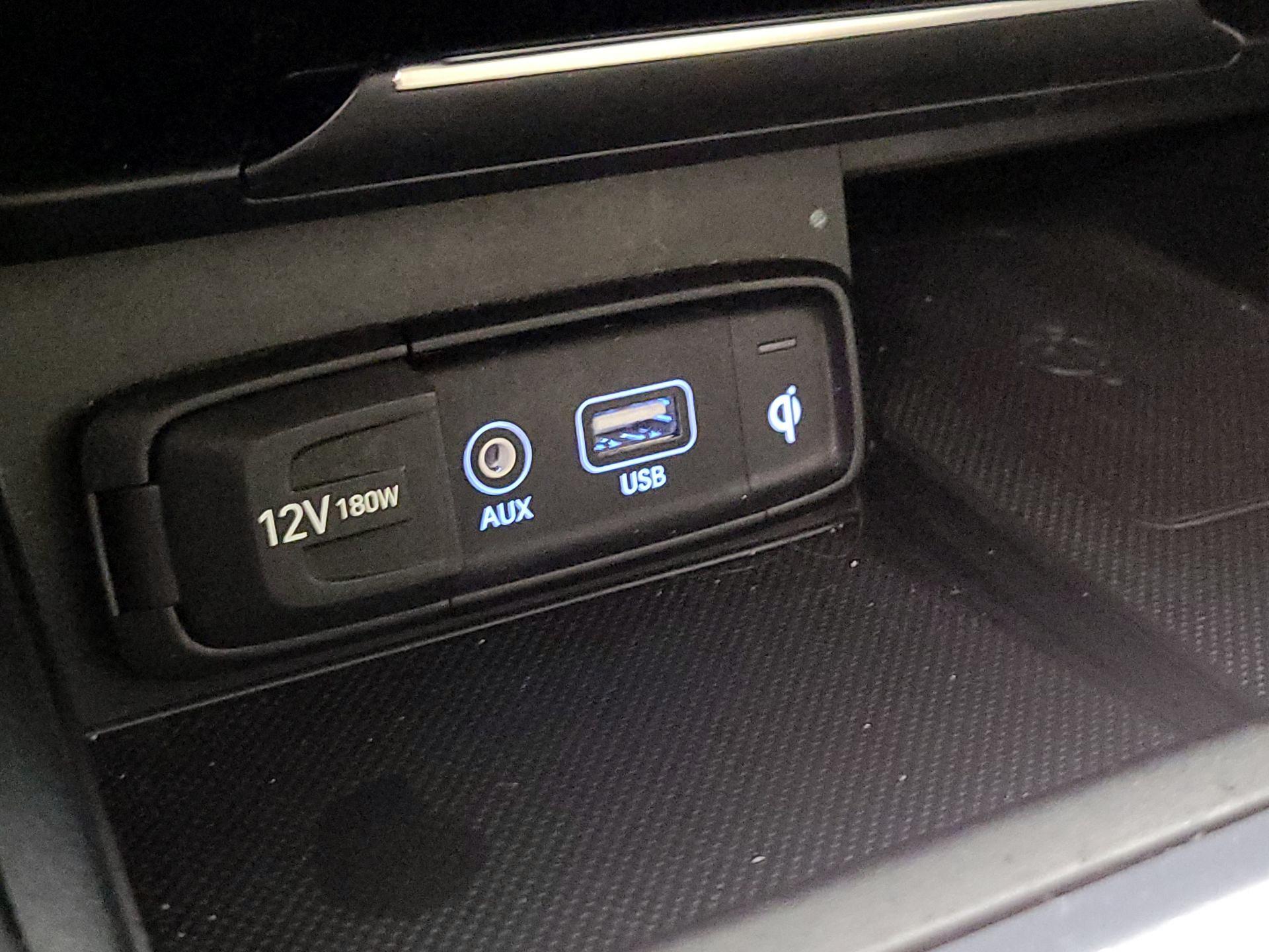 Thumbnail: 2019 Genesis G70 - 18