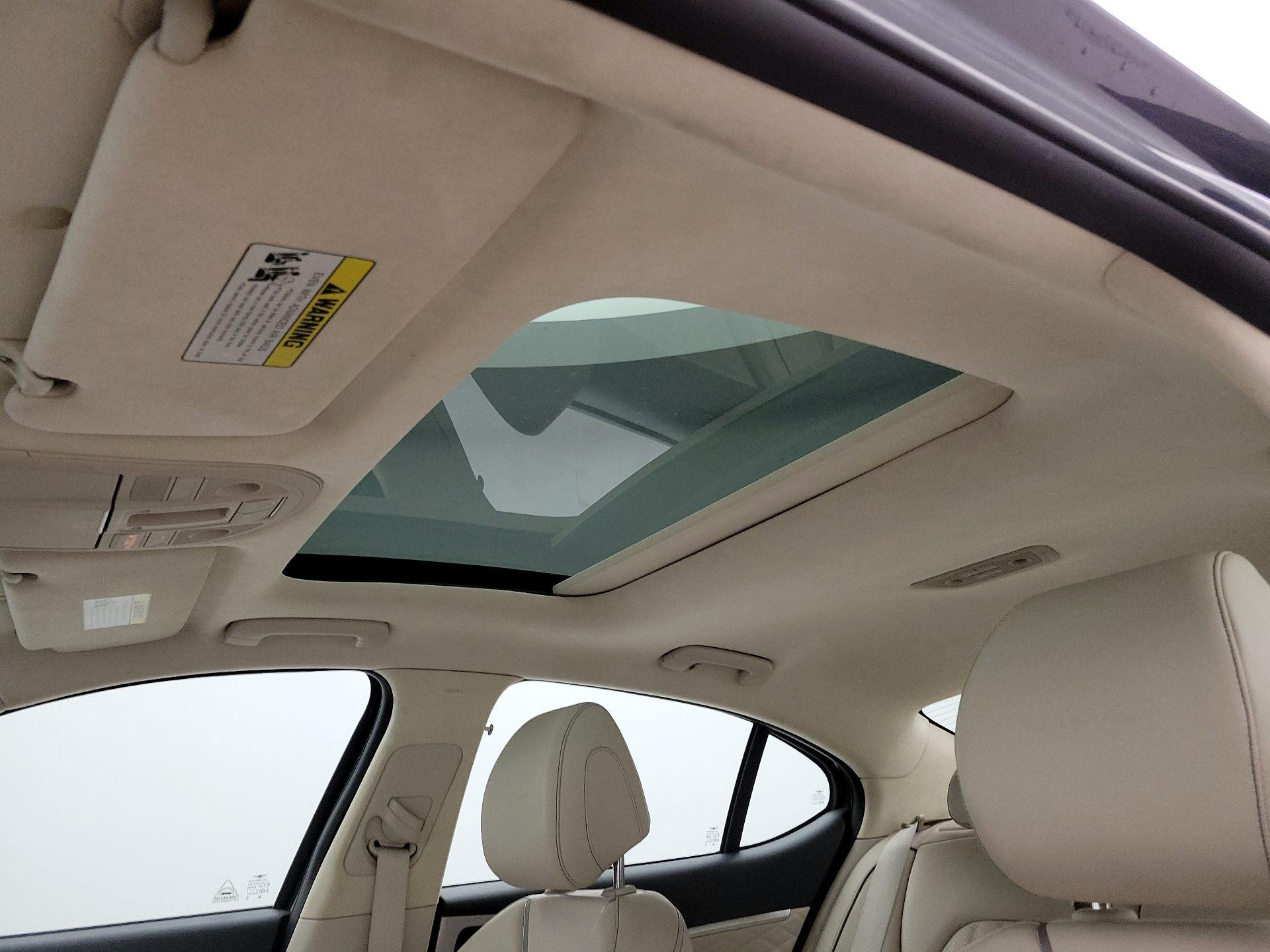 Thumbnail: 2019 Genesis G70 - 19