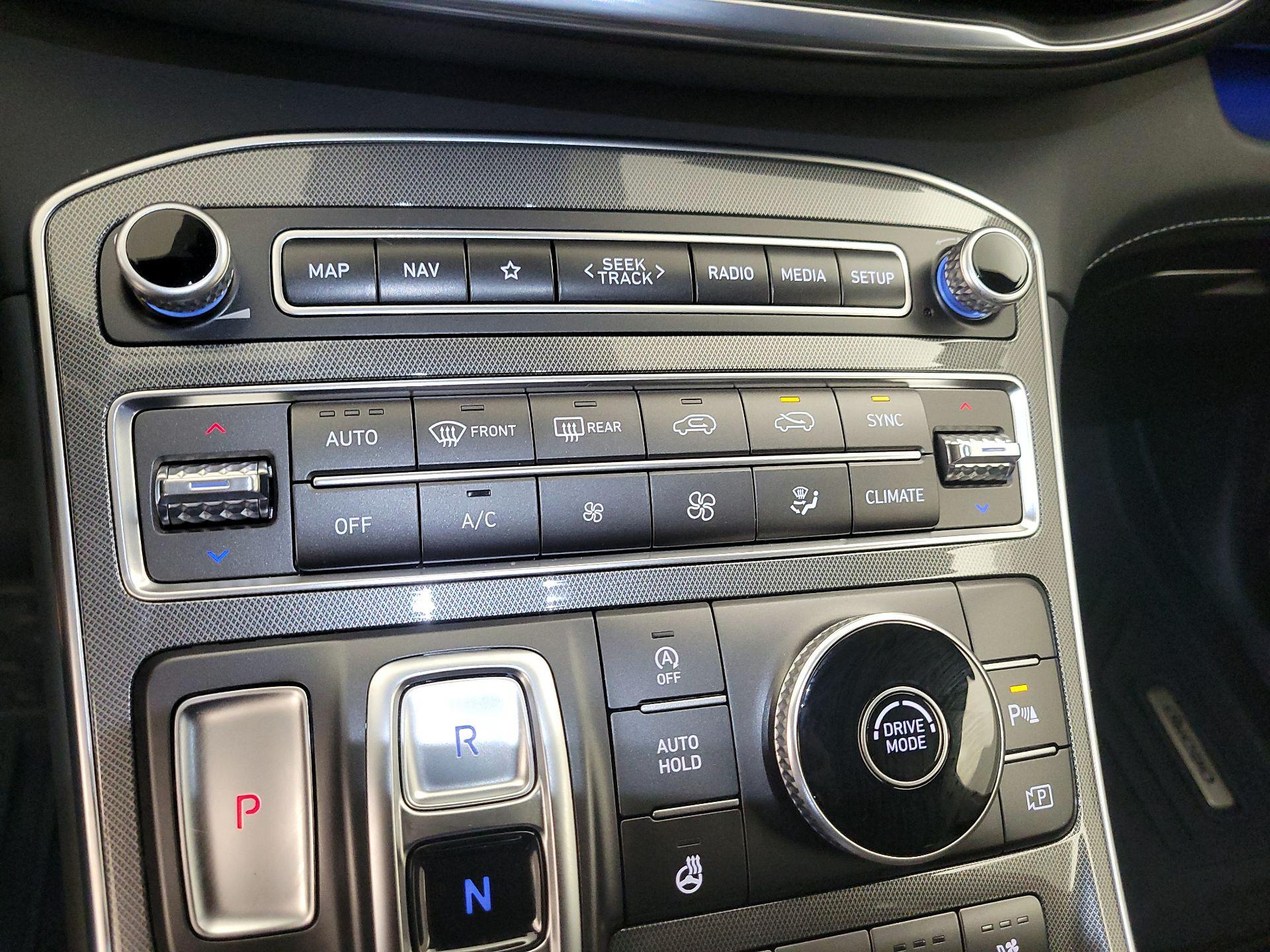 Thumbnail: 2023 Hyundai Santa Fe - 16