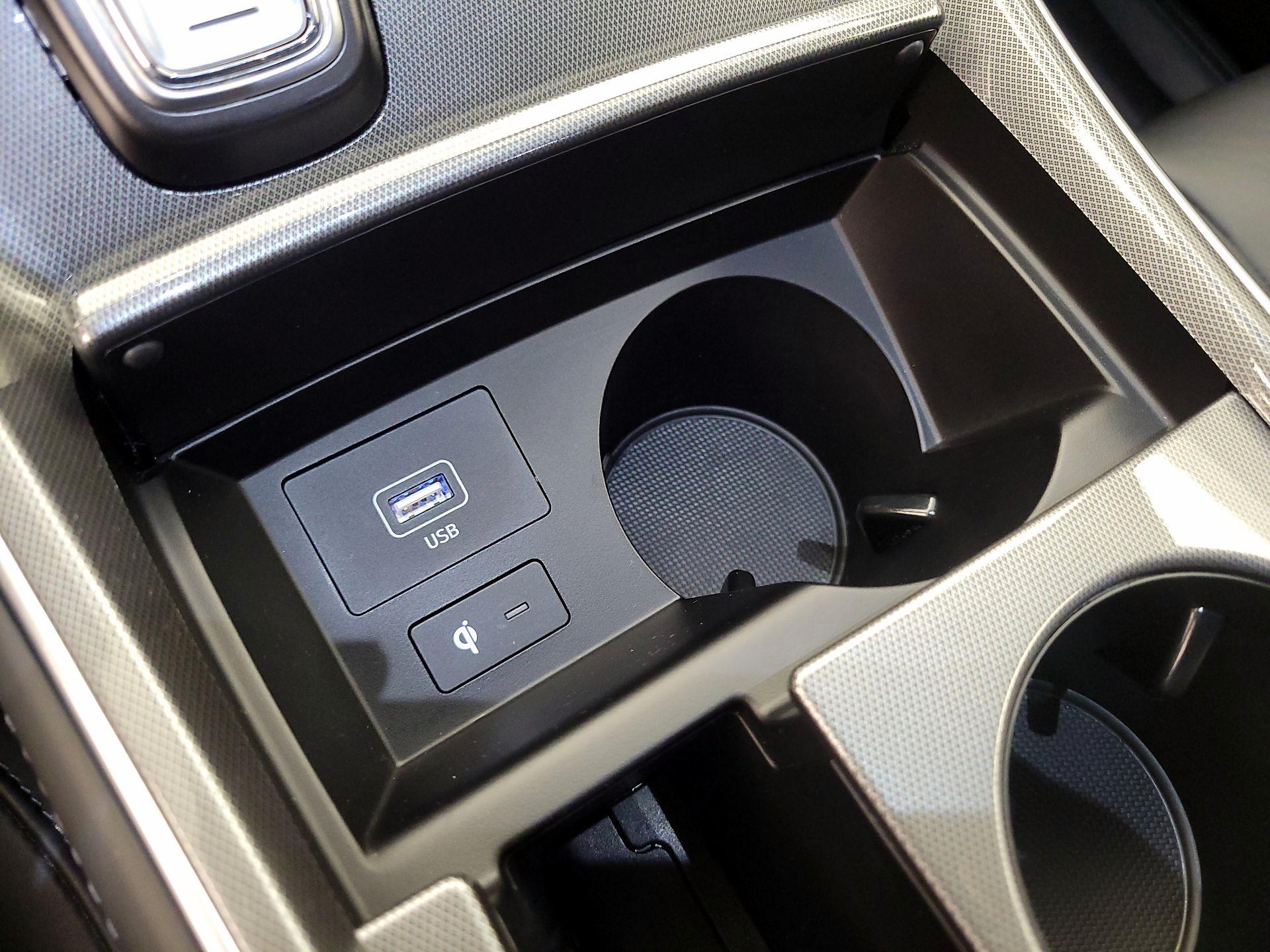 Thumbnail: 2023 Hyundai Santa Fe - 18