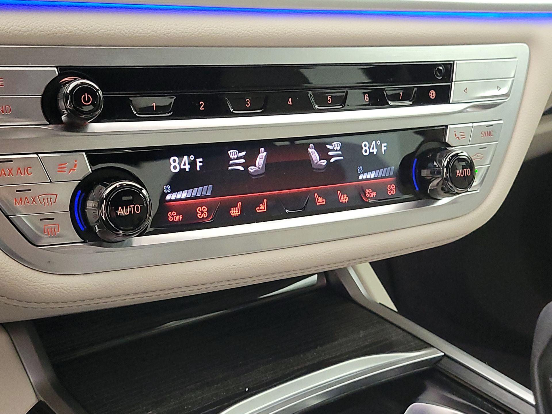 Thumbnail: 2022 BMW 7 Series - 16